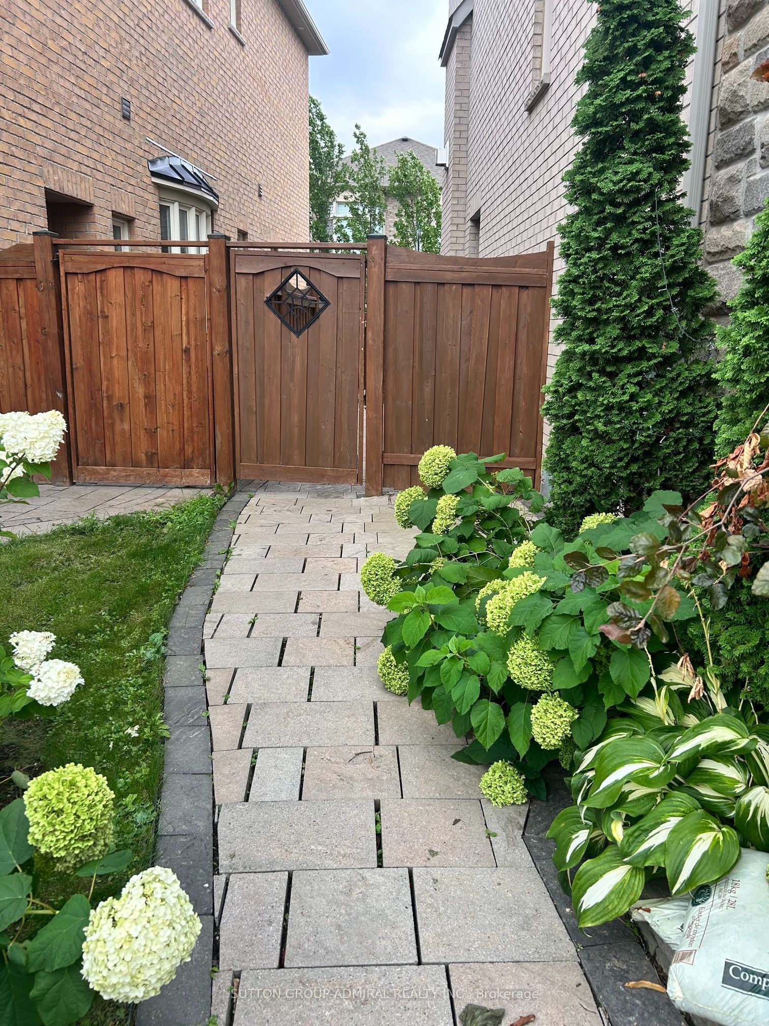 307 Chatfield Drive, Vaughan 3