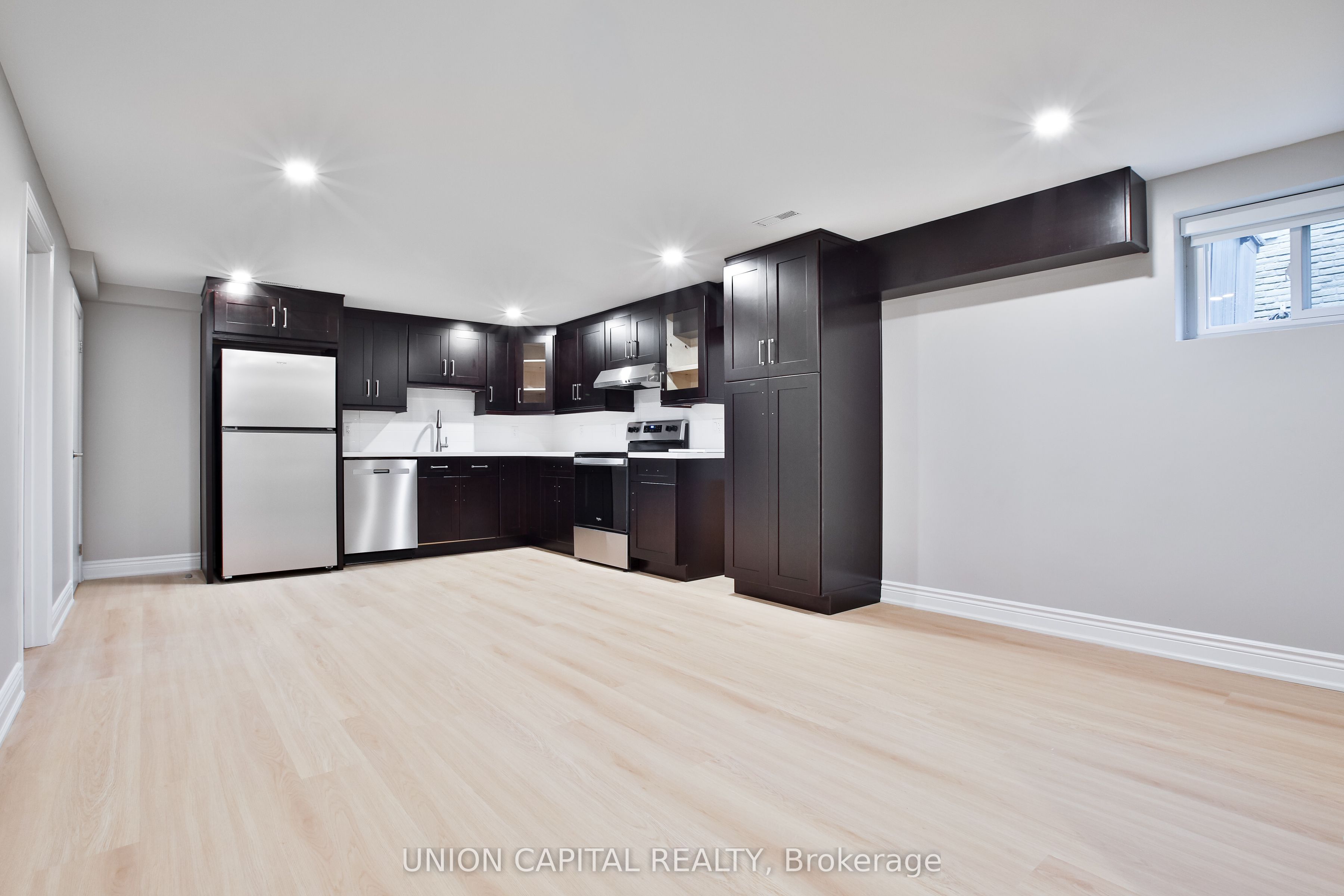 Unit Lower - 131 Romfield Circuit, Markham 2
