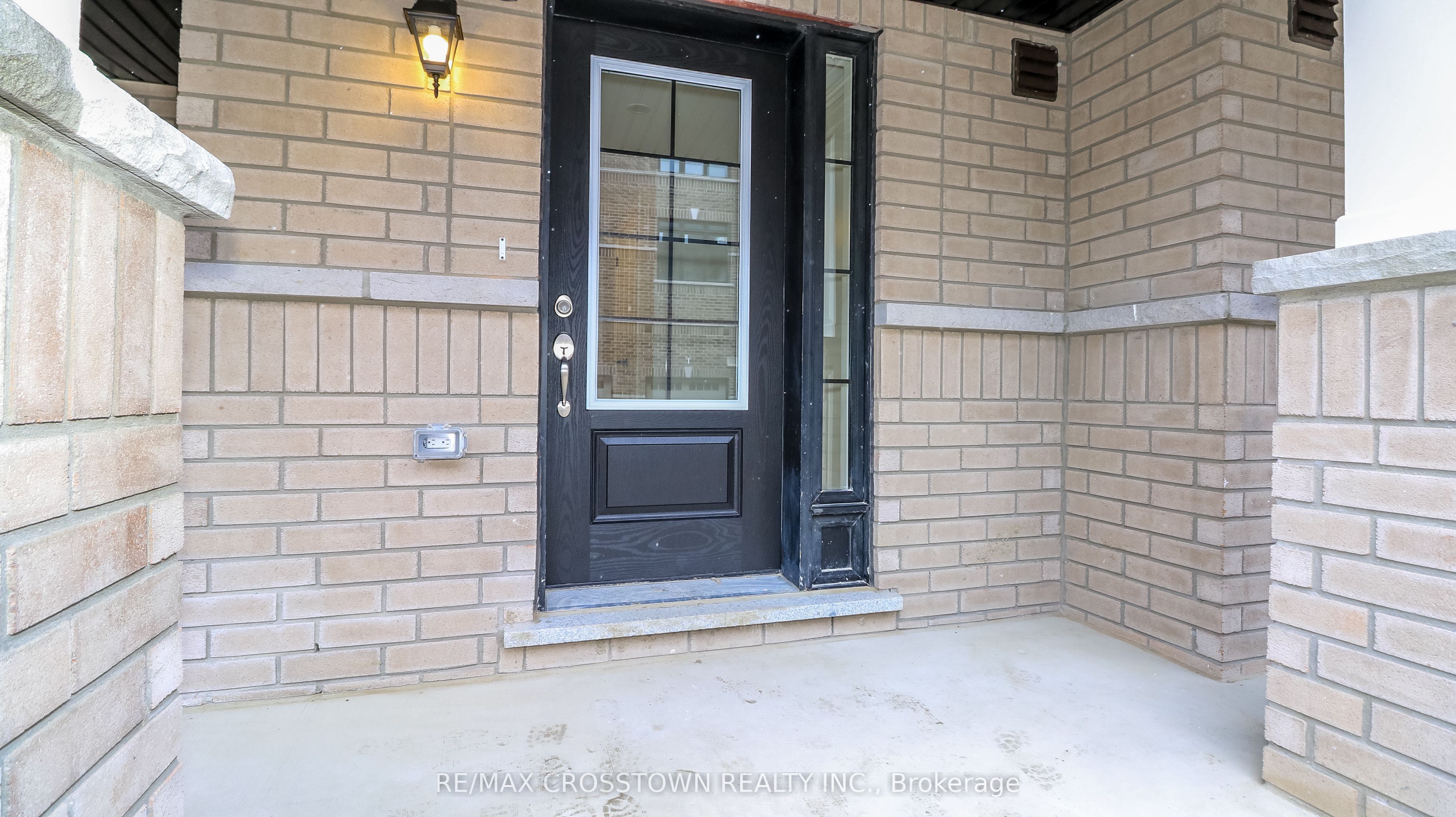 Unit 31 - 1987 Matteer Court, Innisfil 2
