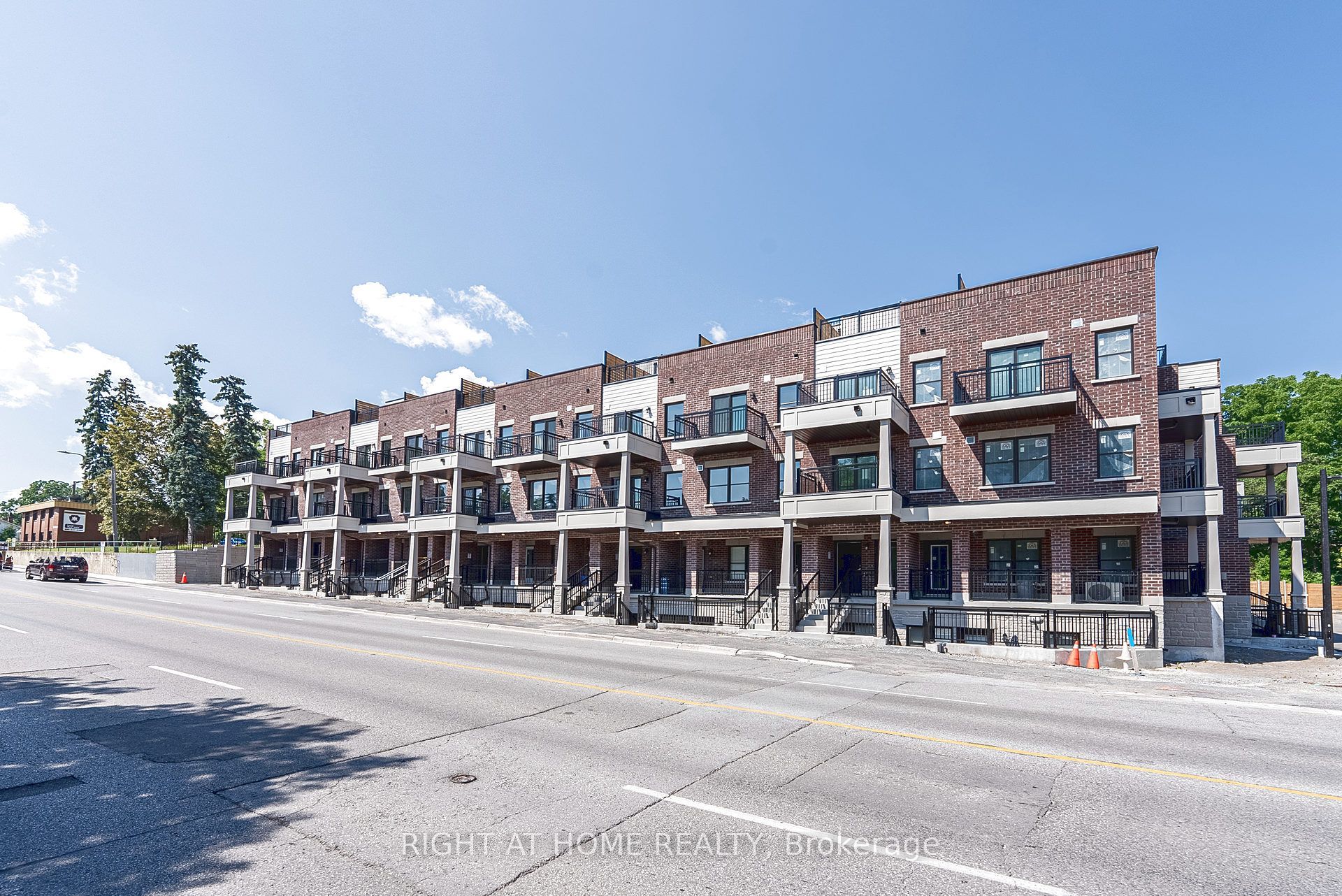 Unit 102 - 15100 Yonge Street, Aurora 2