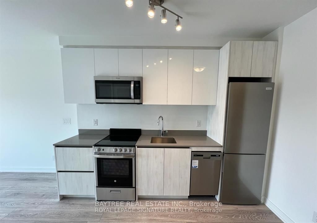 Unit 603 - 95 Oneida Crescent, Richmond Hill 3
