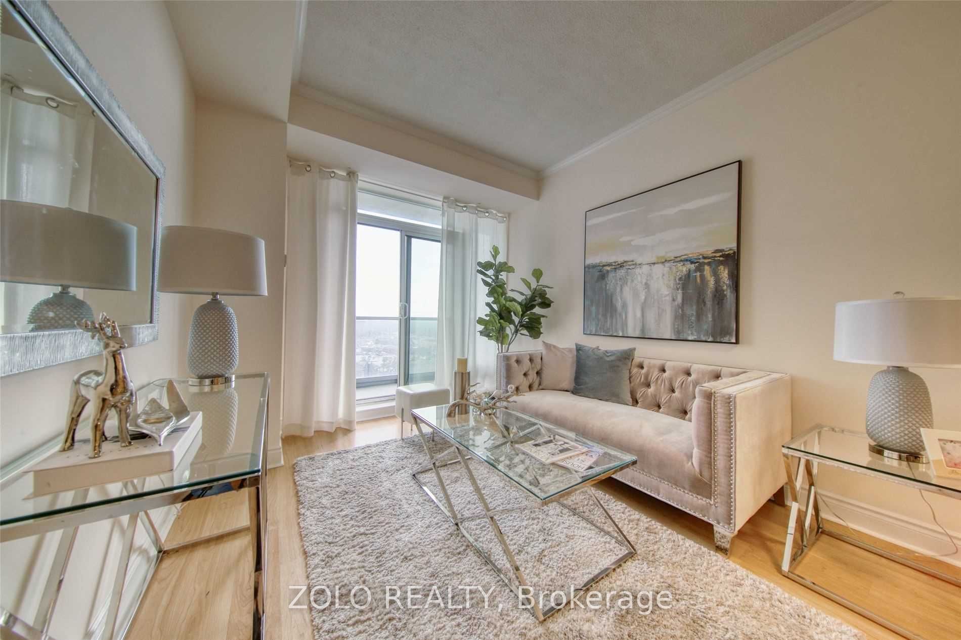 Unit 1912 - 7 North Park Road, Vaughan 3