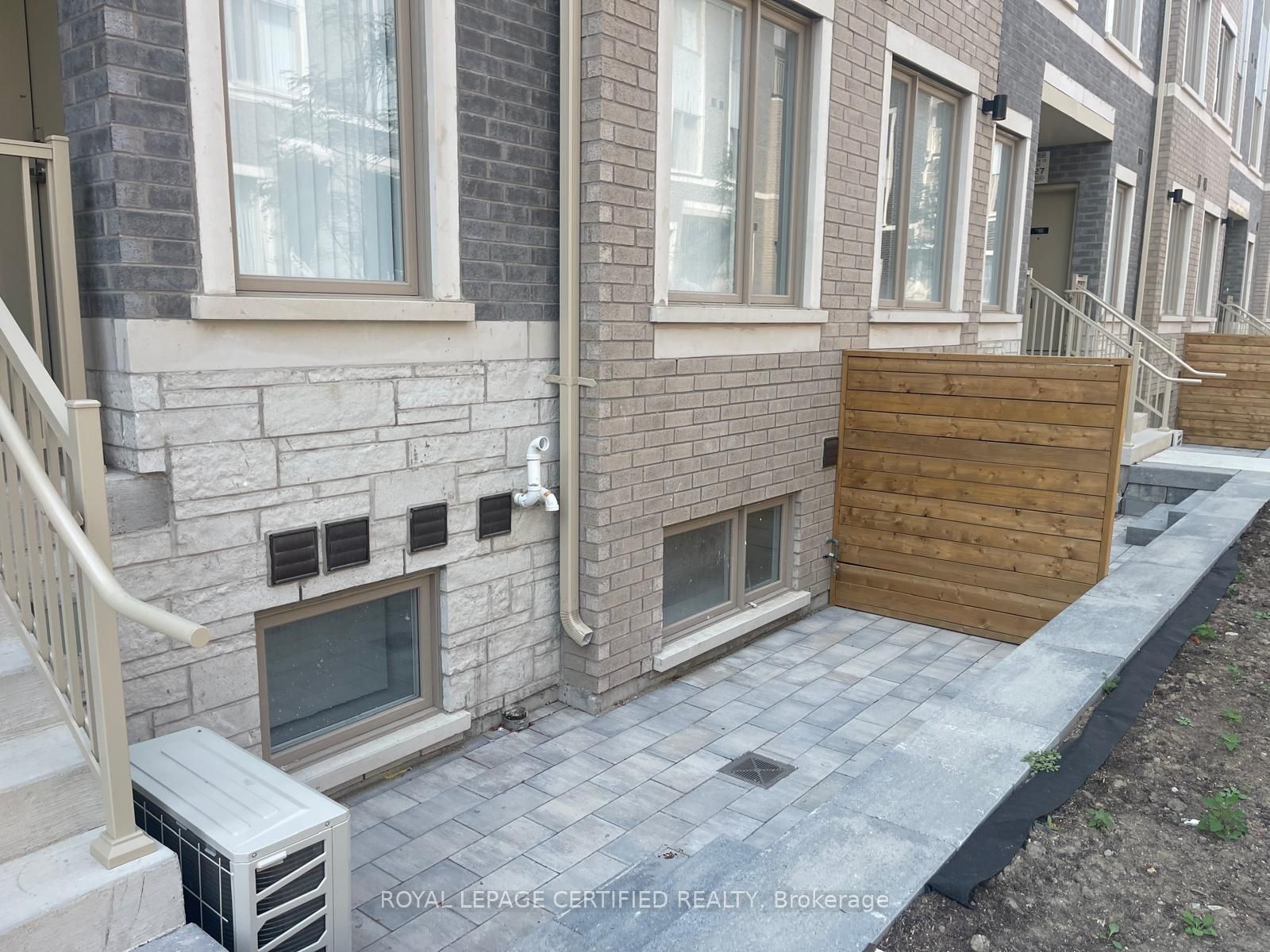 Unit 176 - 151 Honeycrisp Crescent, Vaughan 2