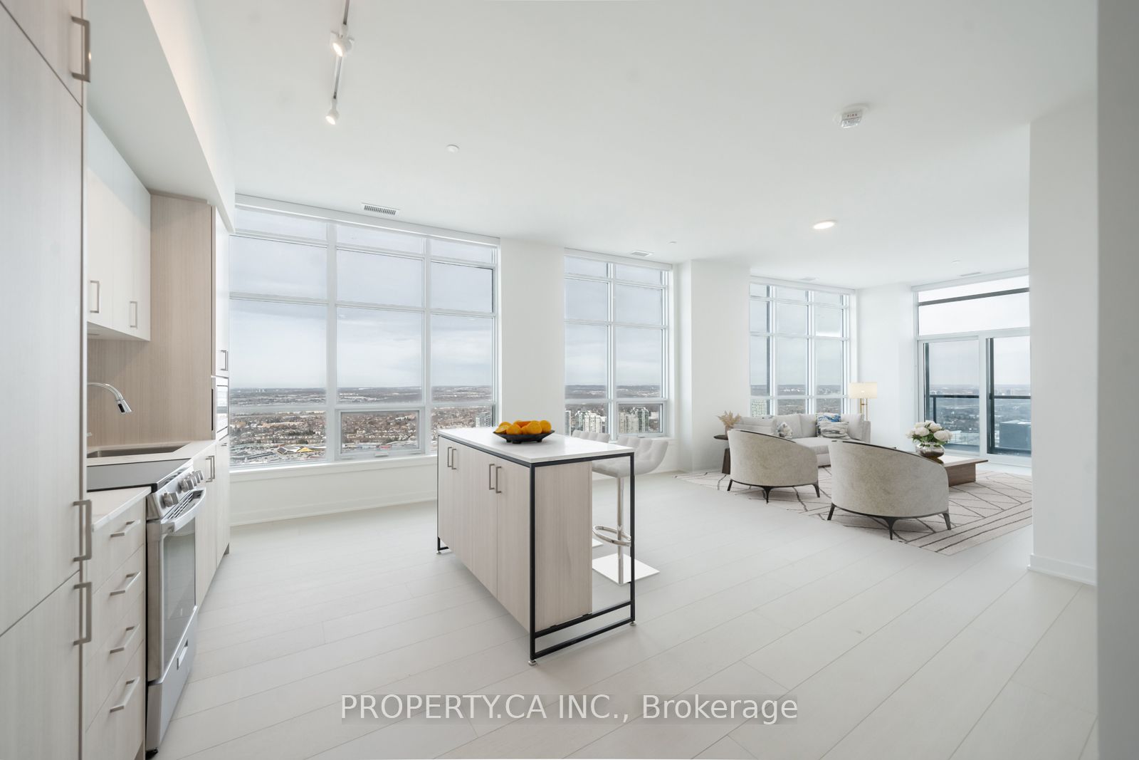Unit PH04 - 30 Upper Mall Way, Vaughan 2