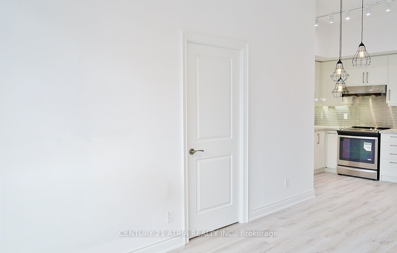 Unit 916 - 38 Cedarland Drive, Markham 2