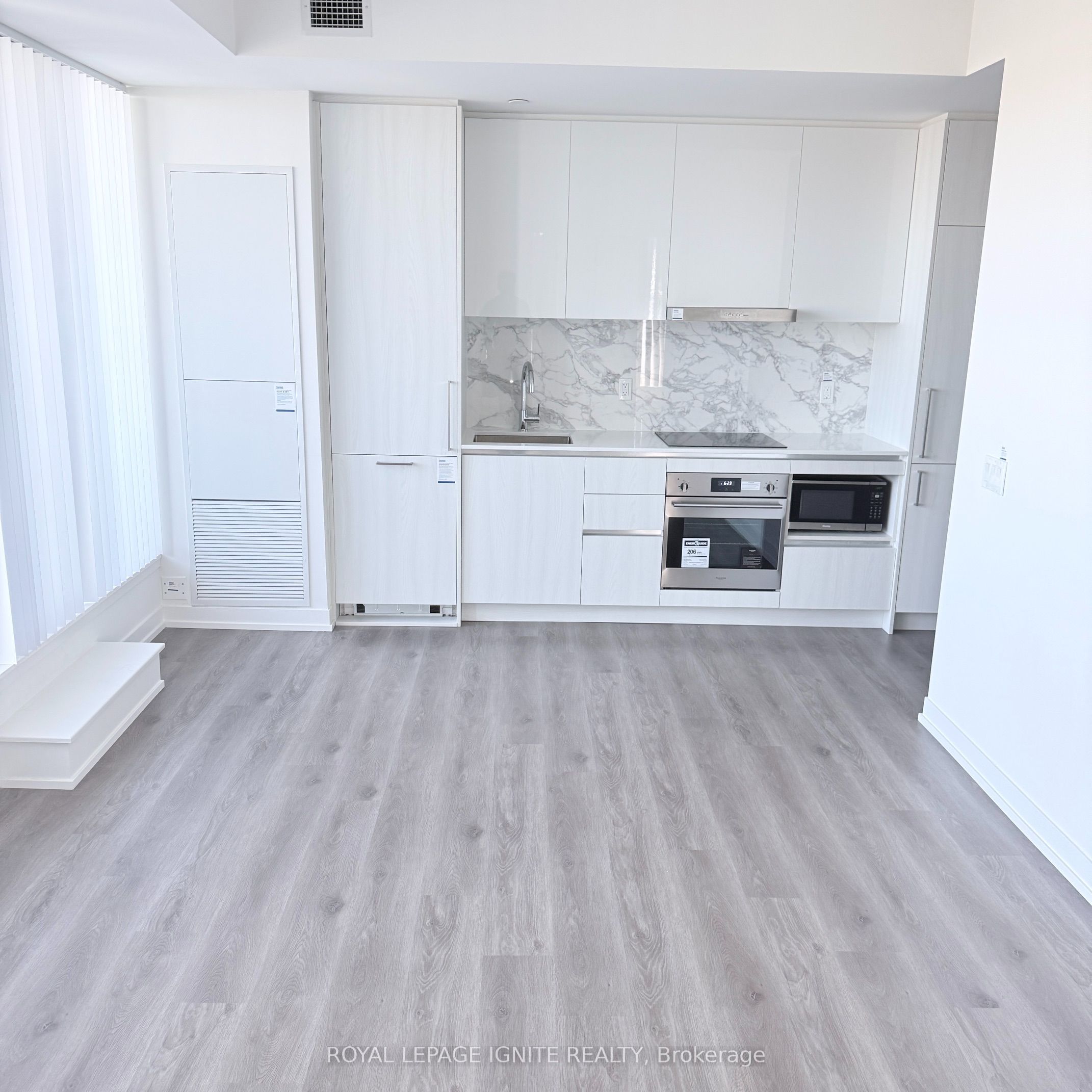 Unit 508 - 225 Commerce Street, Vaughan 2