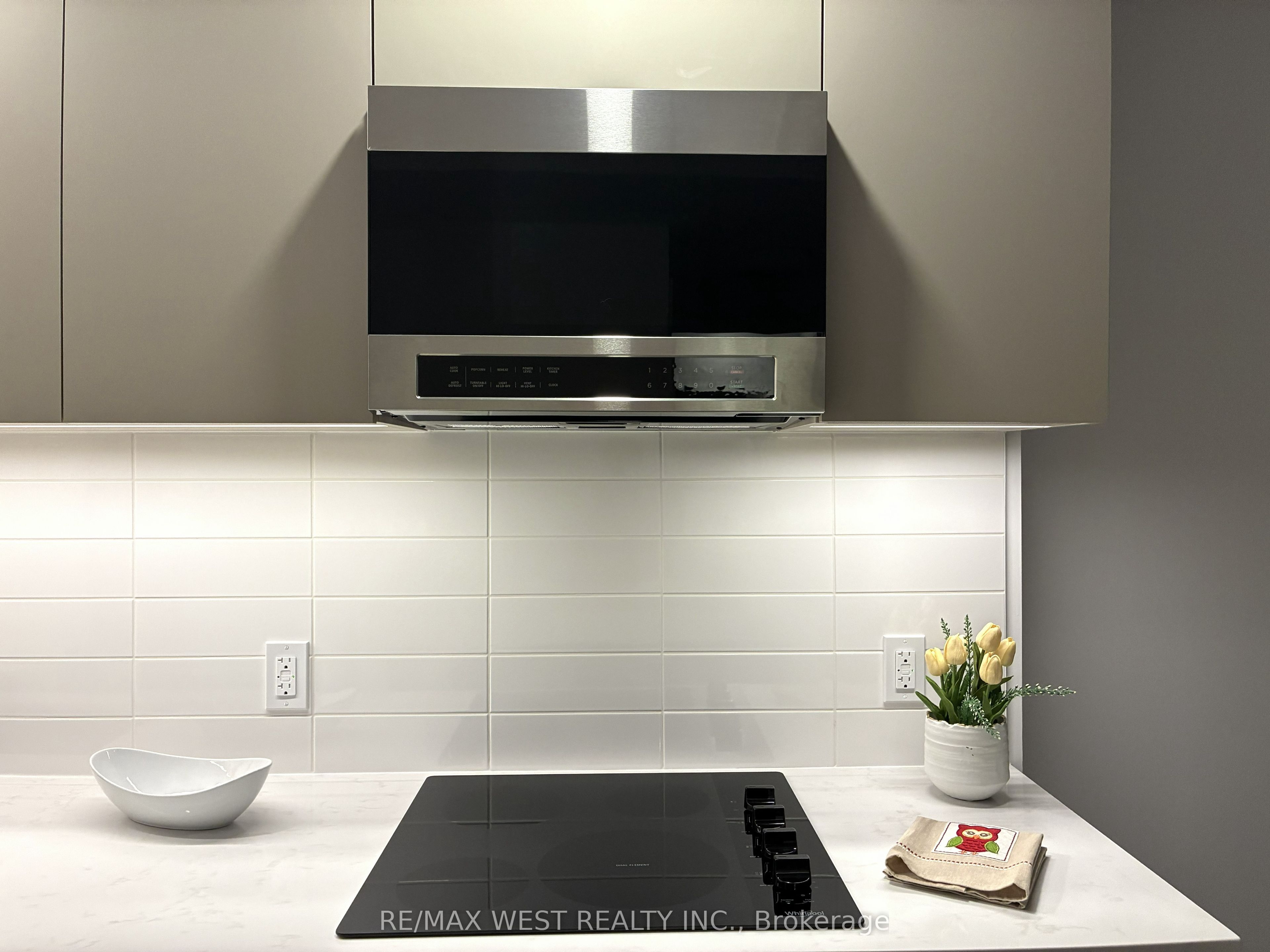 Unit 1004 - 21 Meadowdale Road, Vaughan 3
