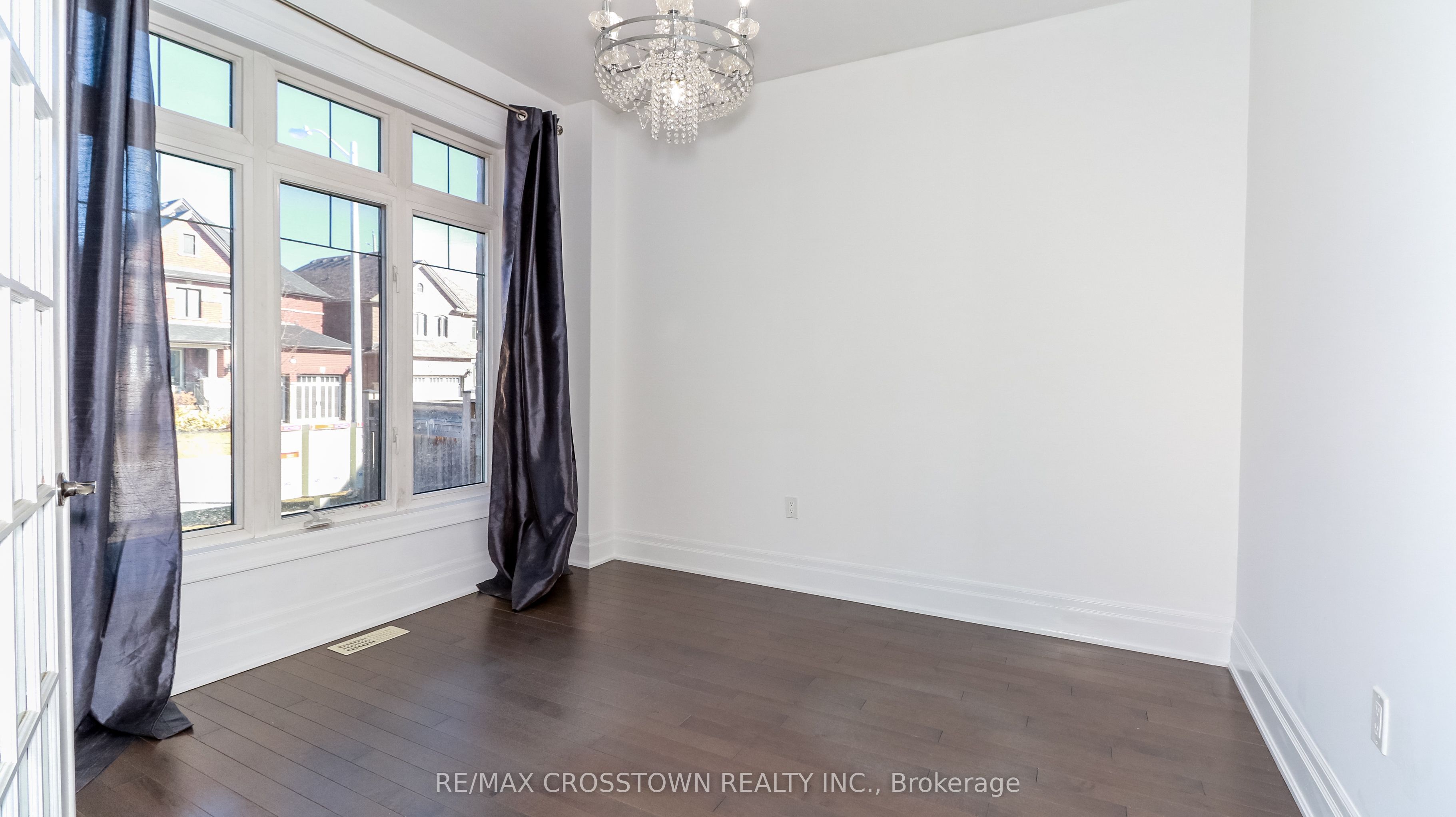 69 Morrison Avenue, New Tecumseth 4
