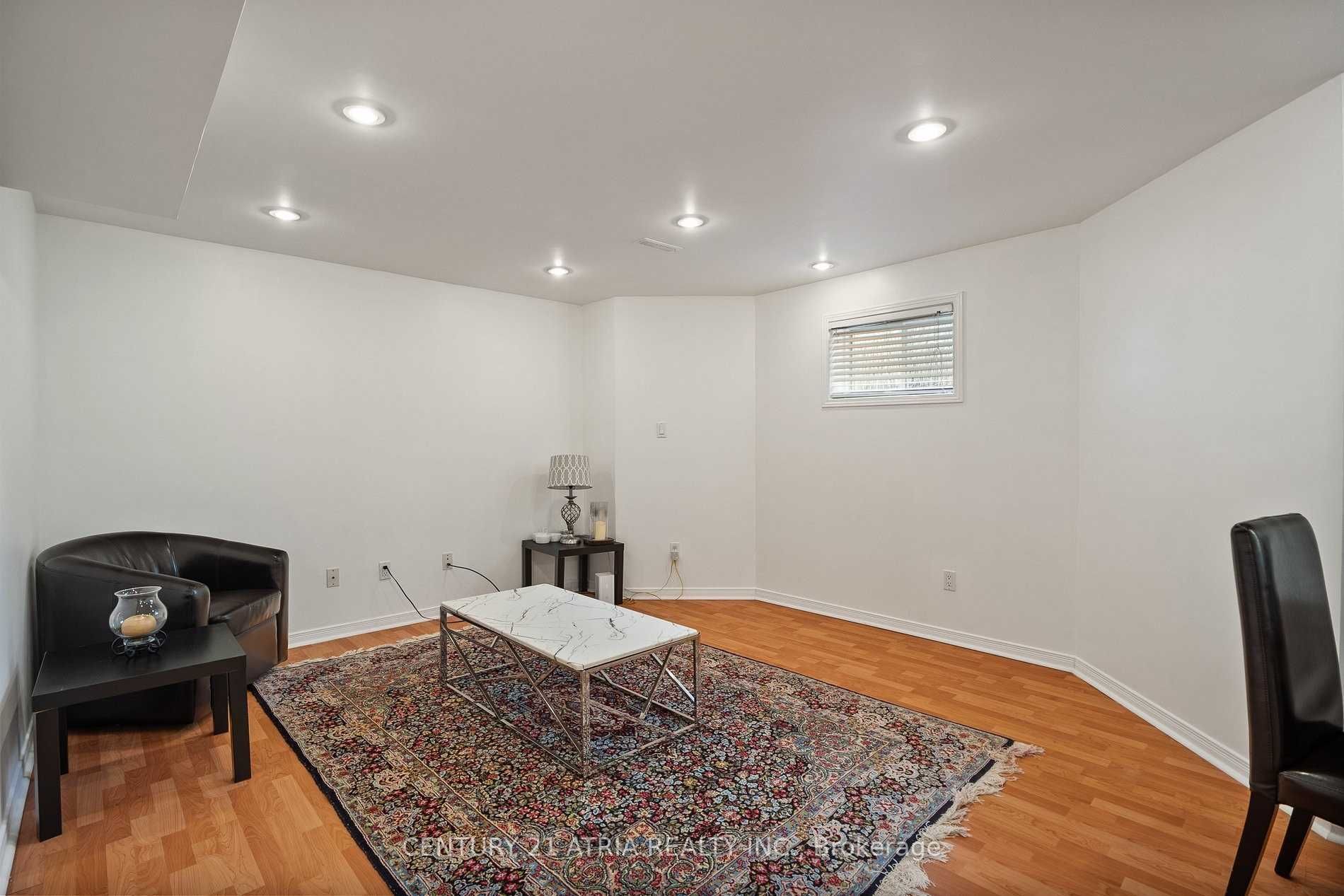 Unit Bsmt - 22 Sweet Water Crescent, Richmond Hill 3