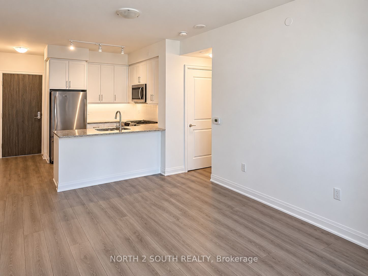 Unit 601 - 10 Gatineau Drive, Vaughan 5