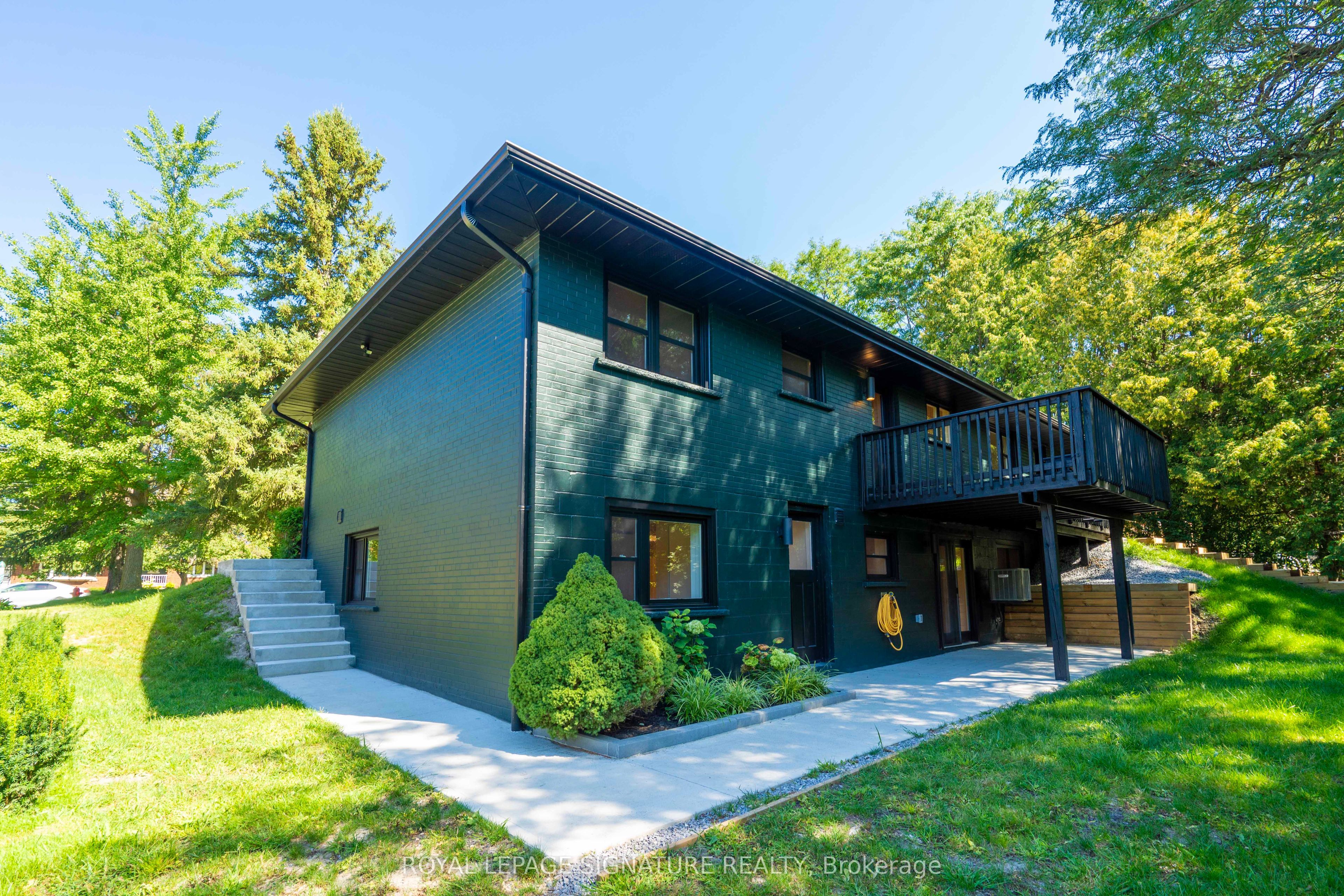 Unit Unit B - 986 Srigley Street, Newmarket 1