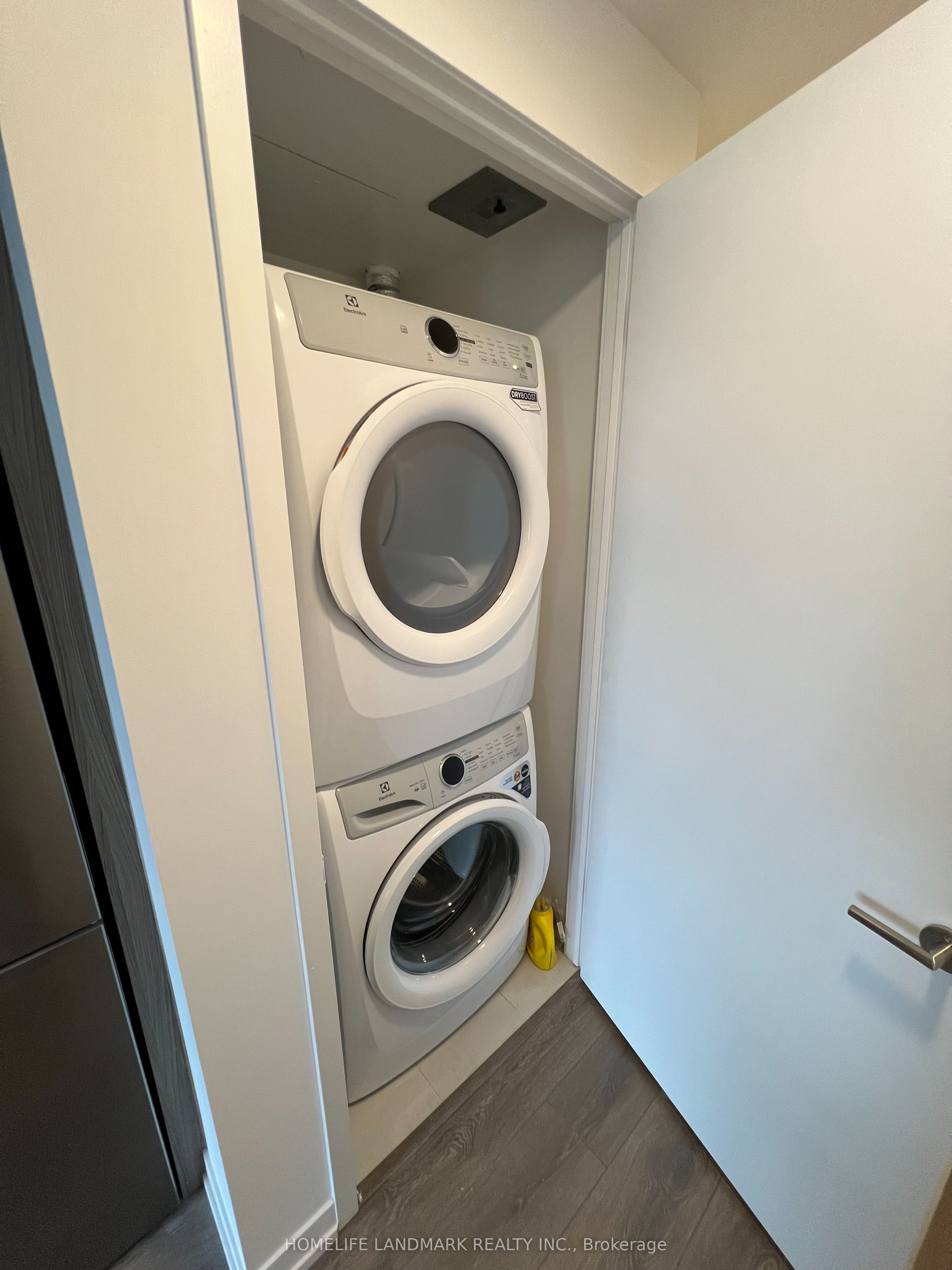 Unit D617 - 8 Beverley Glen Boulevard, Vaughan 2