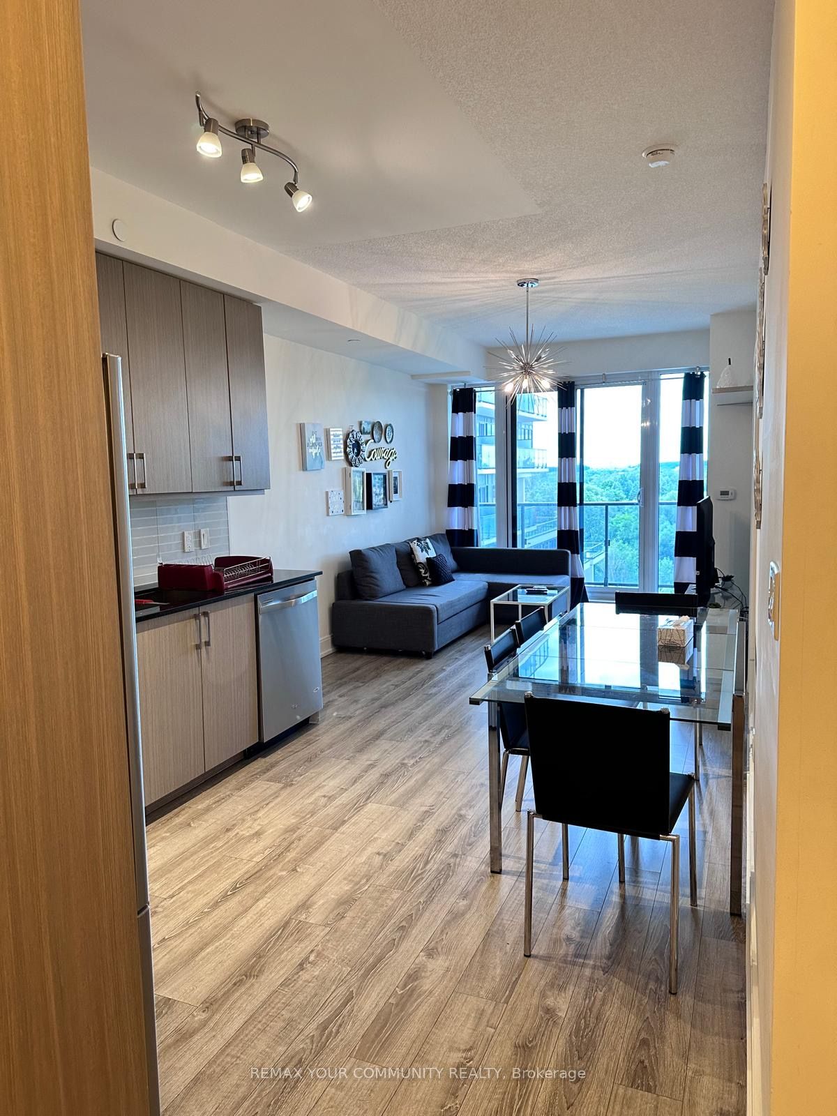 Unit 807B - 9600 Yonge Street, Richmond Hill 5