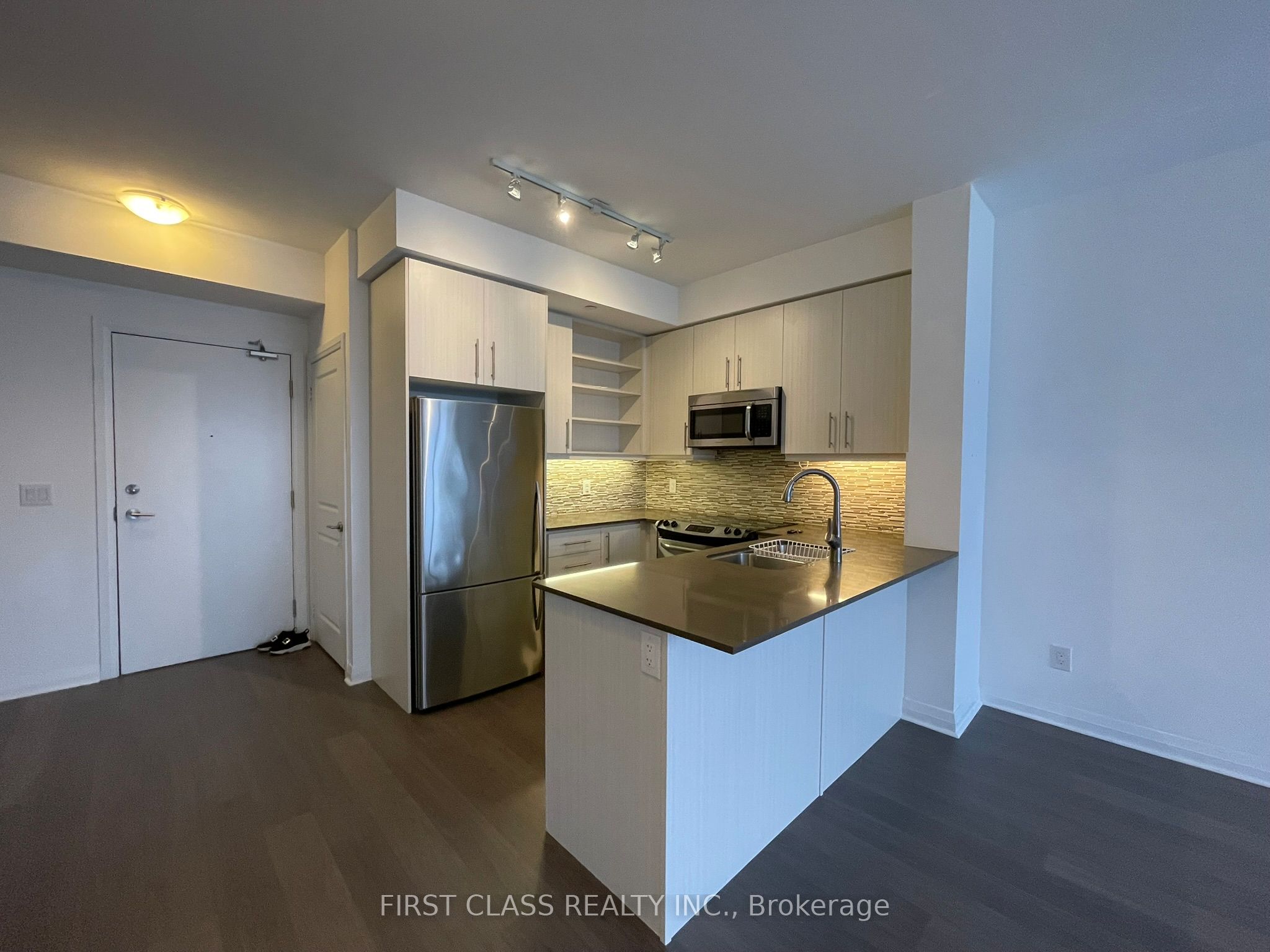 Unit 1106 - 55 Oneida Crescent, Richmond Hill 4