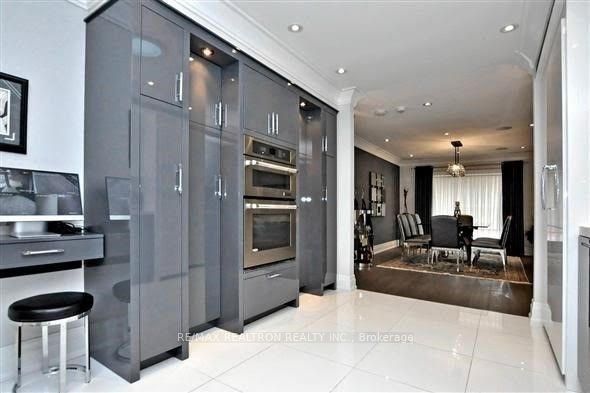 Unit Main & Lower - 57 Oxford Street, Richmond Hill 5