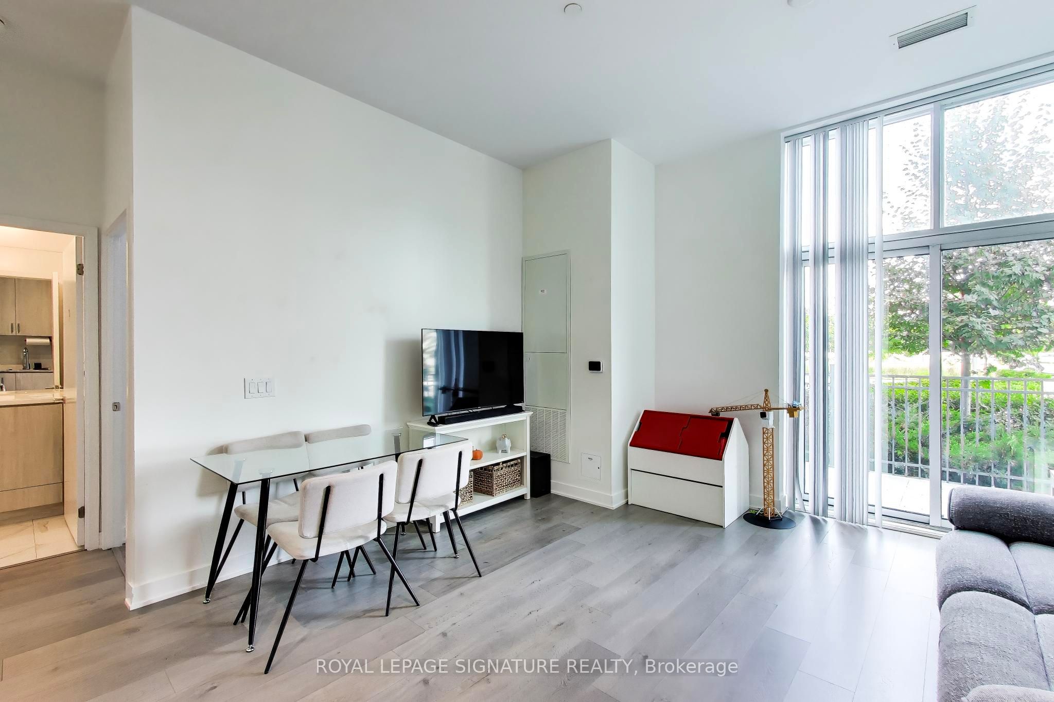 Unit 105 - 60 Honeycrisp Crescent, Vaughan 4