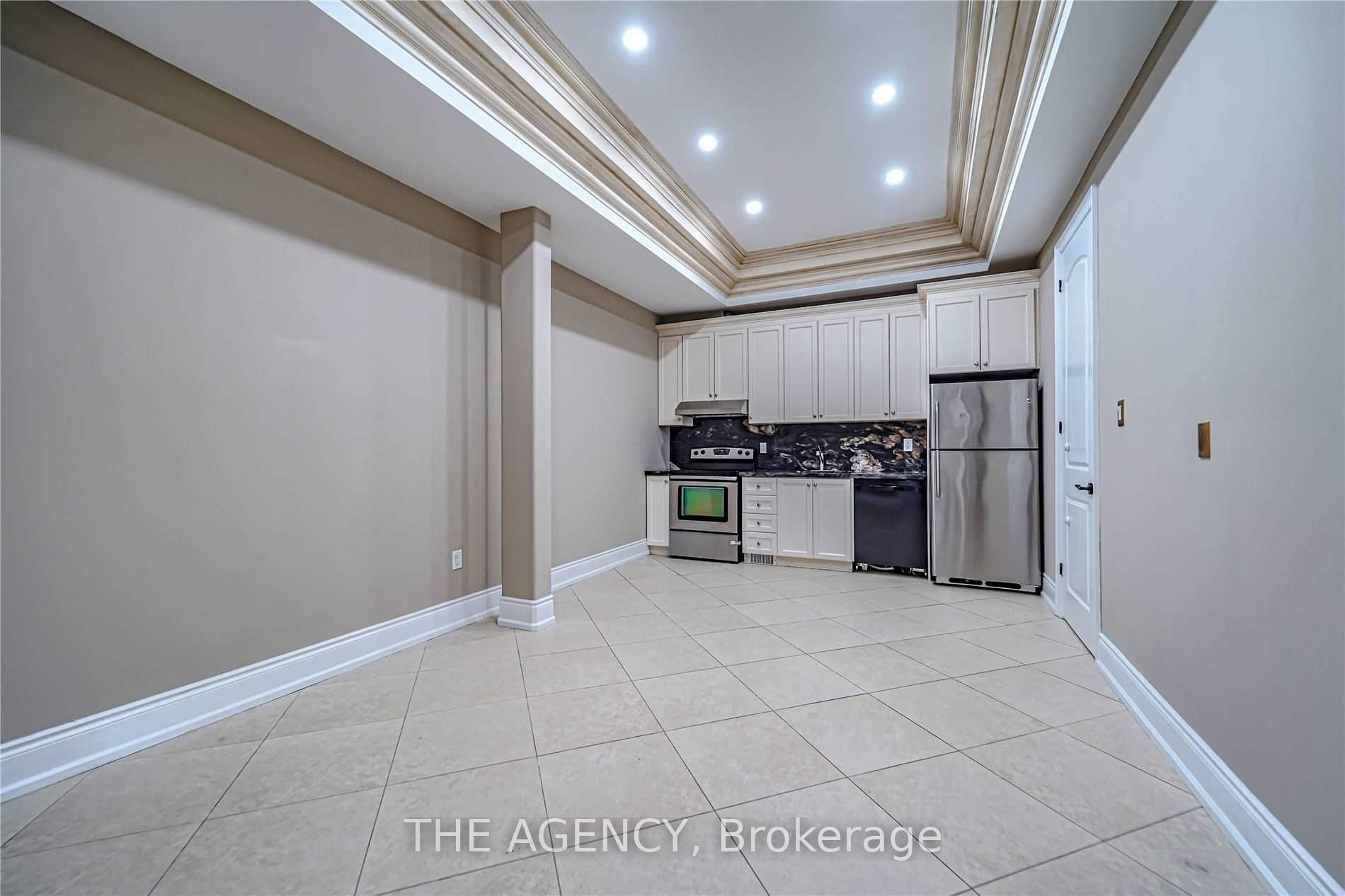 Unit Main Floor - 83 Elm Avenue, Richmond Hill 5