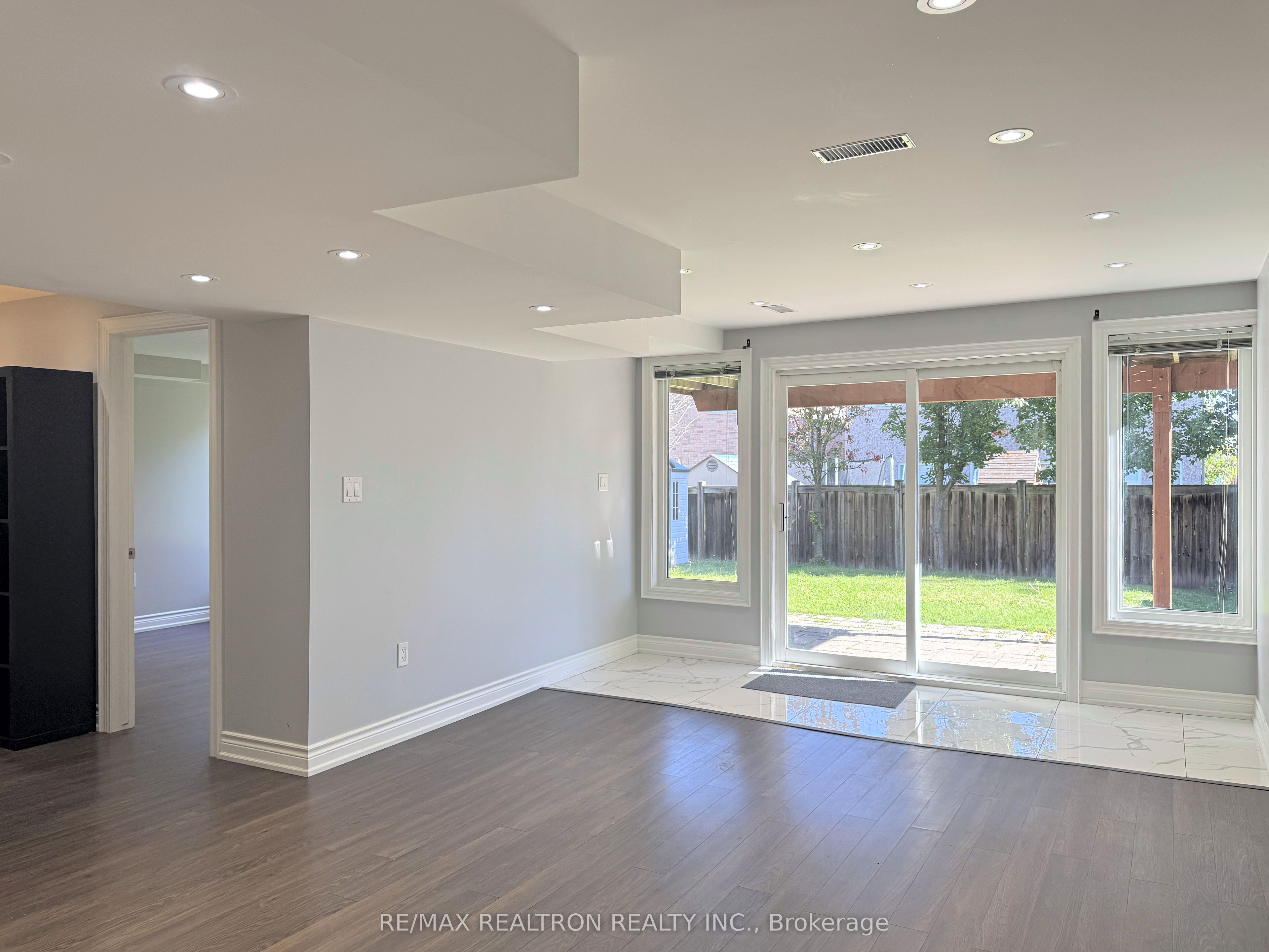 Unit Bsmt - 219 Bilbrough Street, Aurora 2