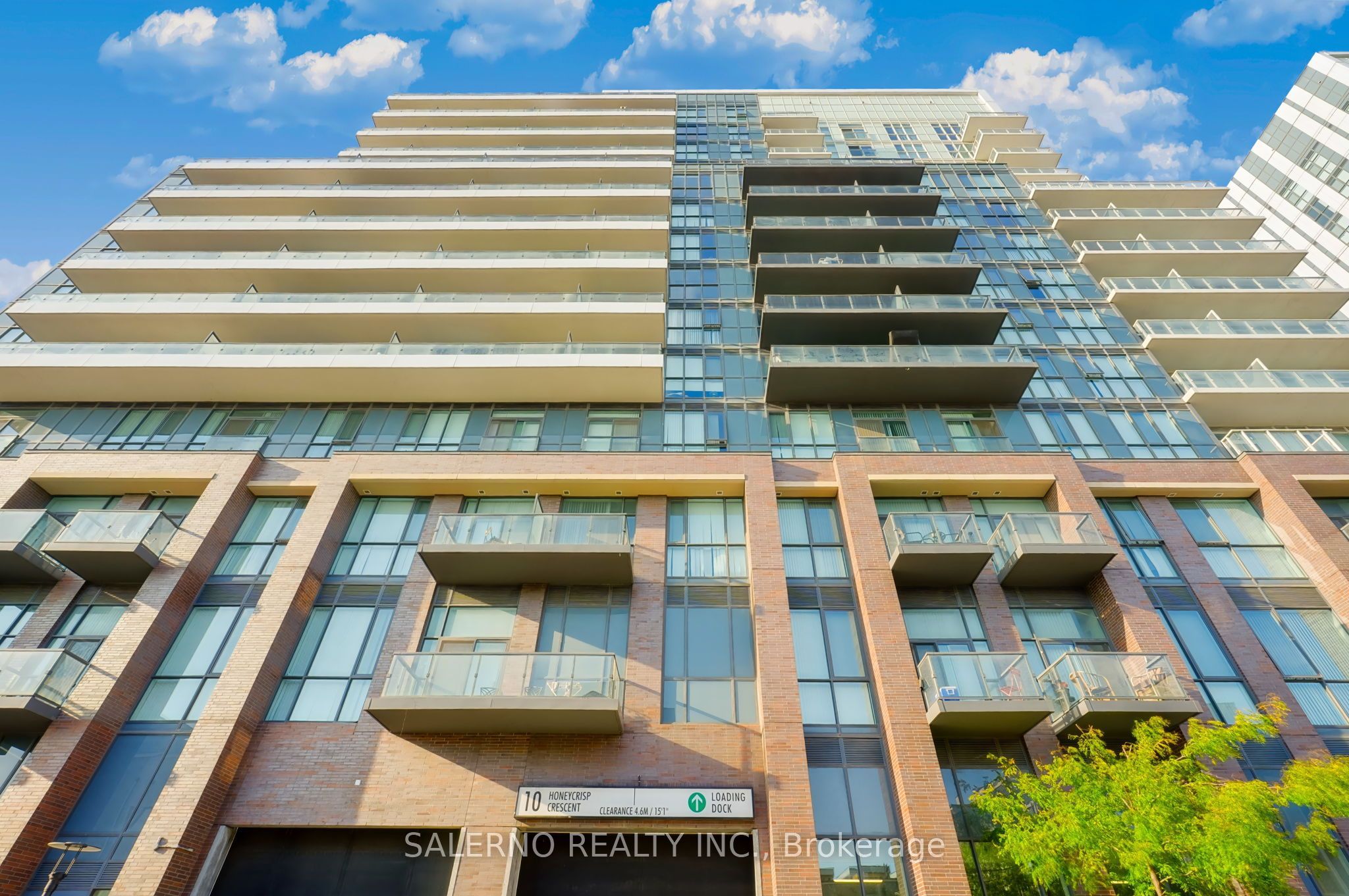 Unit 1816 - 10 Honeycrisp Crescent, Vaughan 2