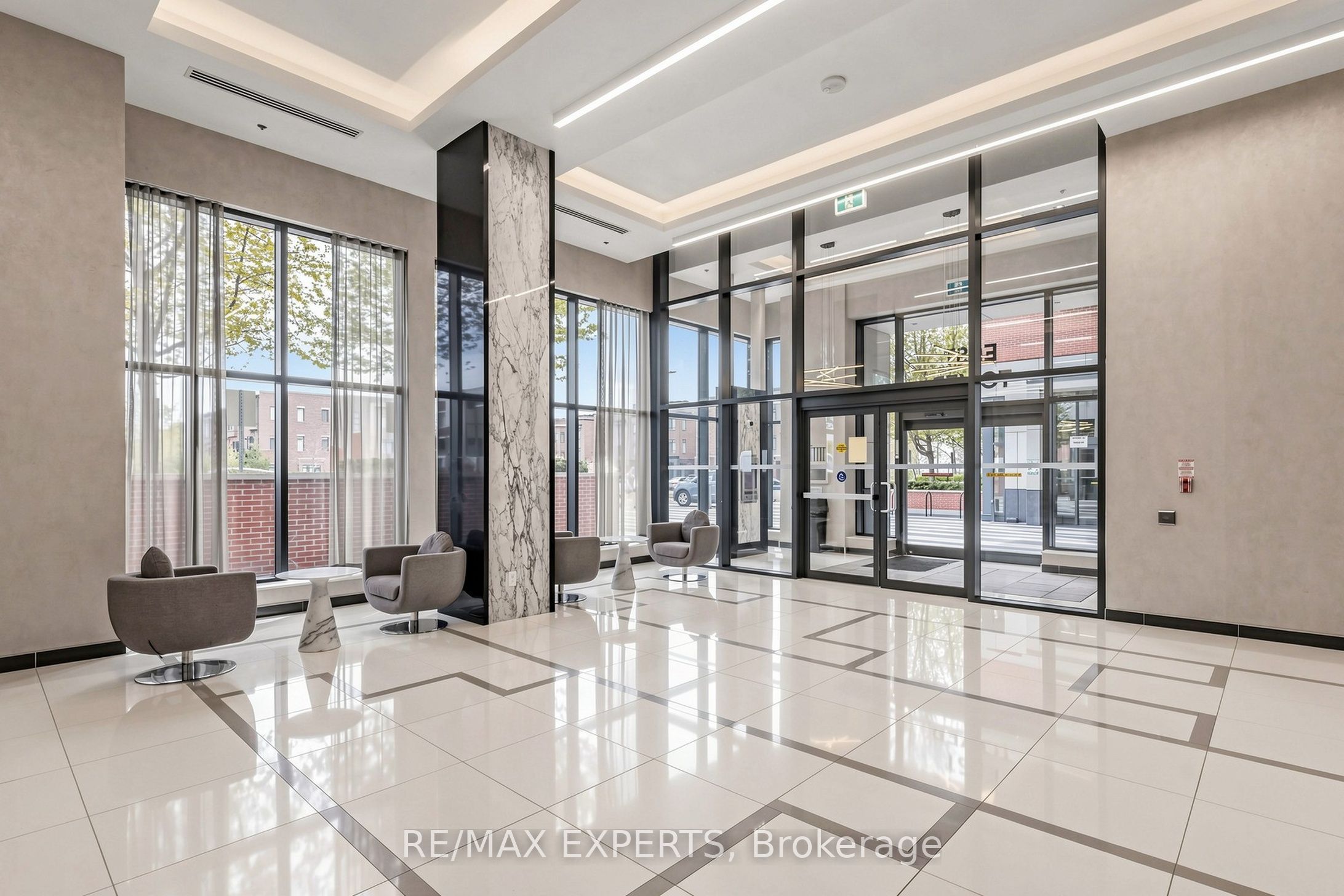 Unit 302 - 99 Eagle Rock Way, Vaughan 2