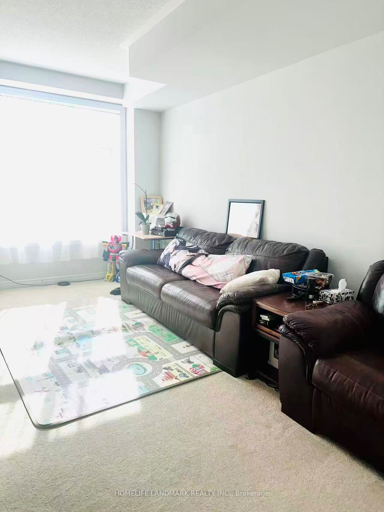 8 Robert Eaton Avenue, Markham 5