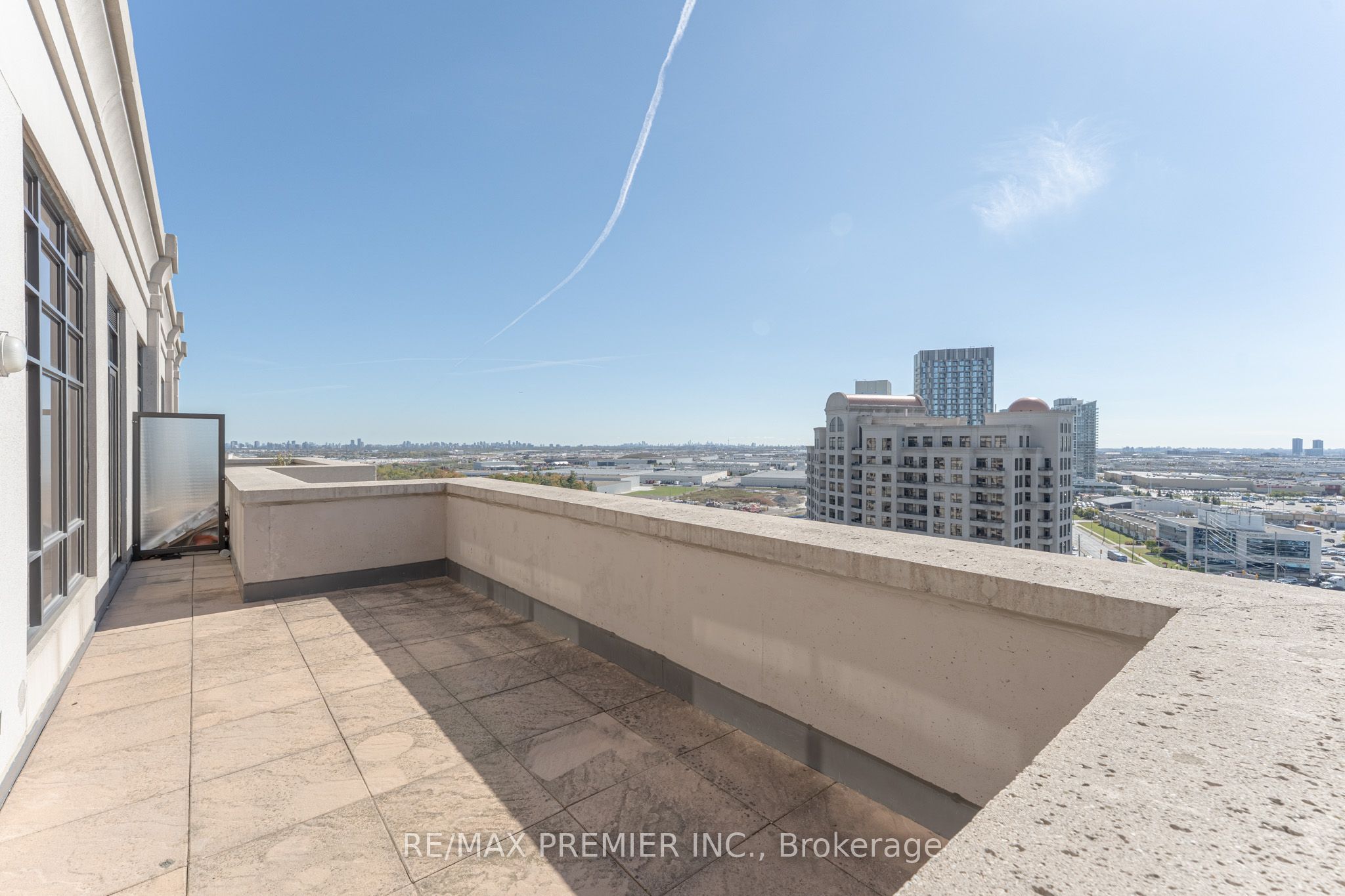 Unit PH04 - 9235 Jane Street, Vaughan 2