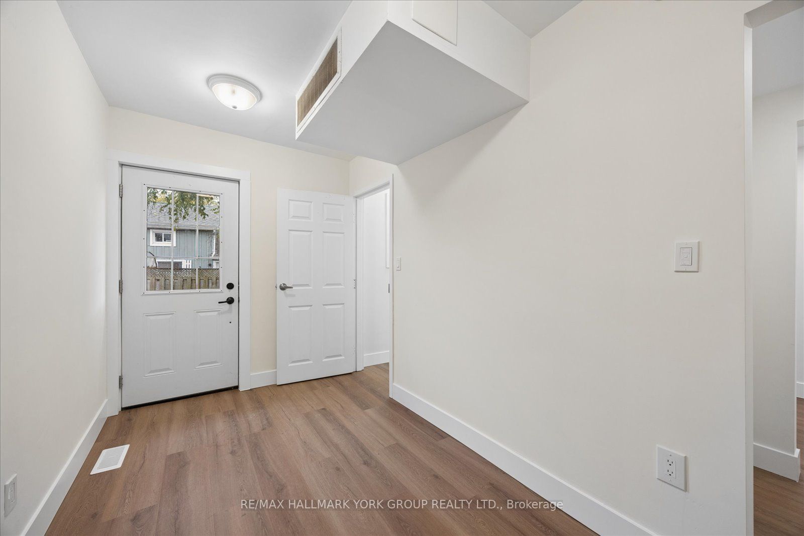 Unit 4 - 118 High Street, Georgina 2