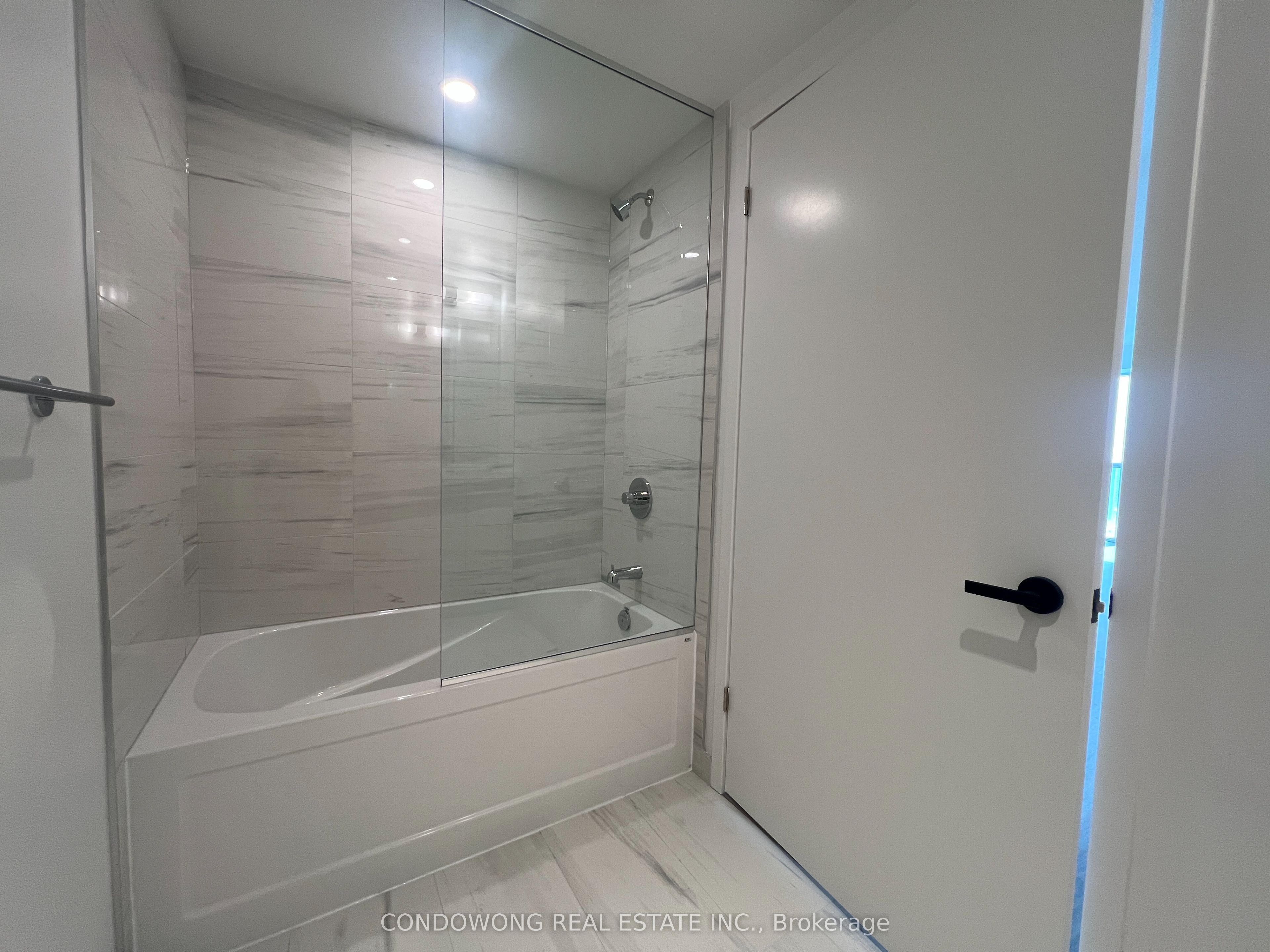Unit 4006 - 195 Commerce Street, Vaughan 4