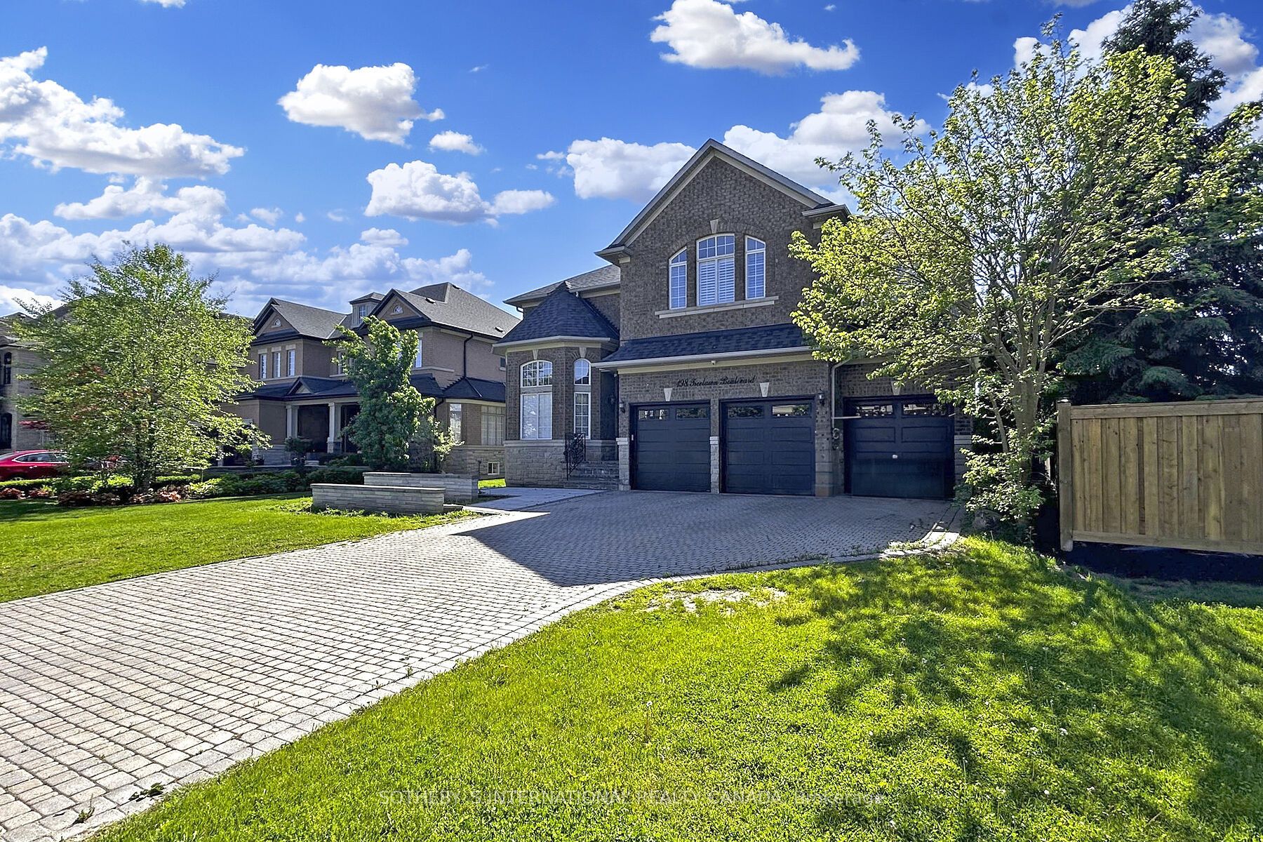 198 Treelawn Blvd, Vaughan, Ontario L0J1C0 For Sale HouseSigma