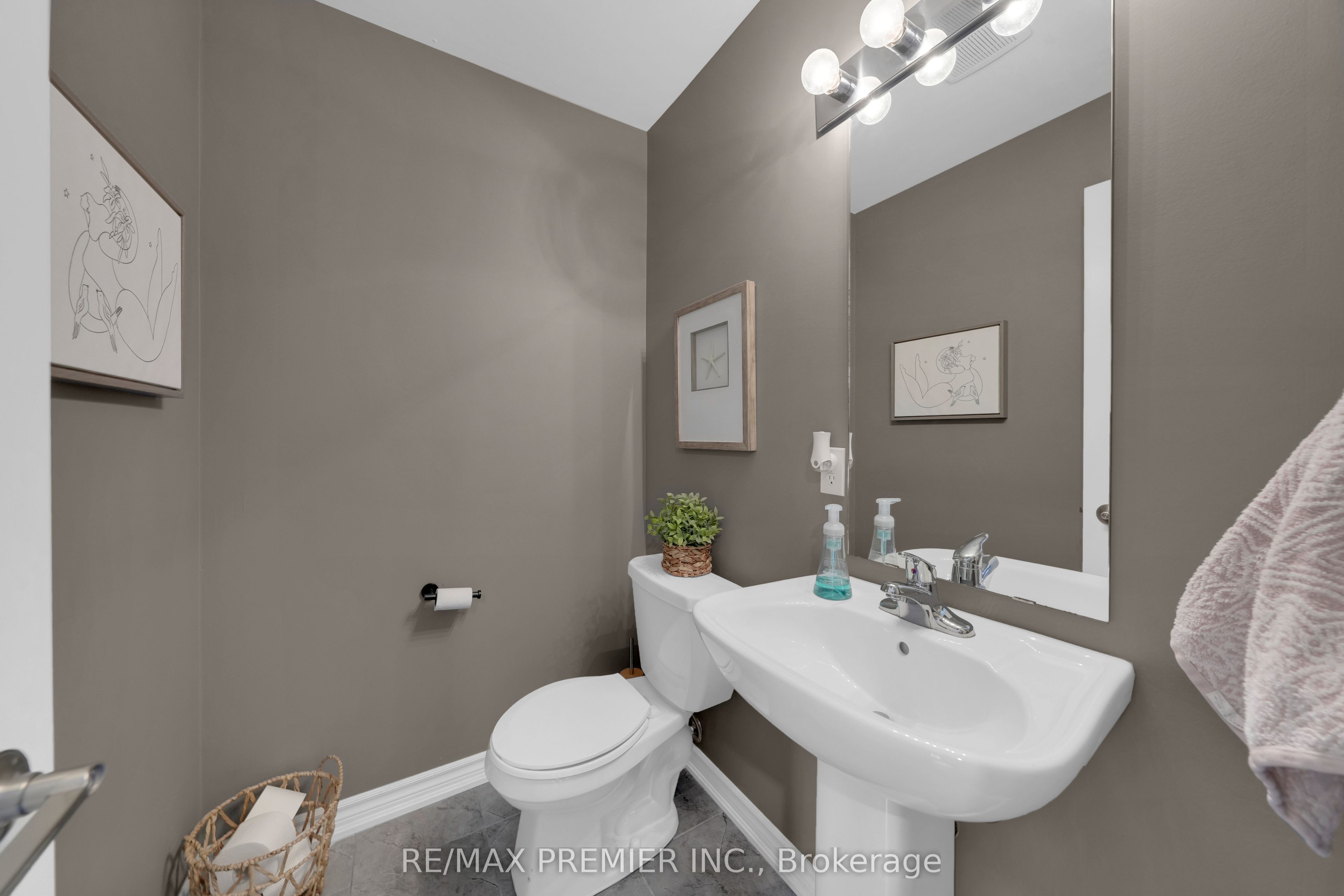 48 Andean Lane, Barrie 3