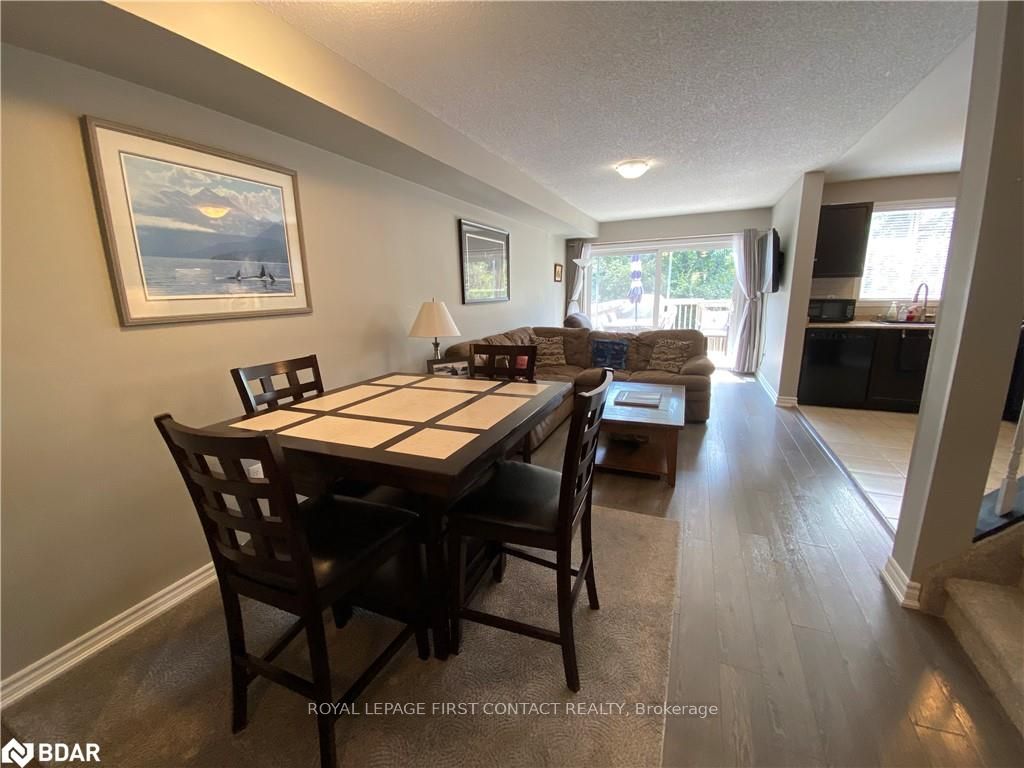 63 Sydenham, Barrie 3