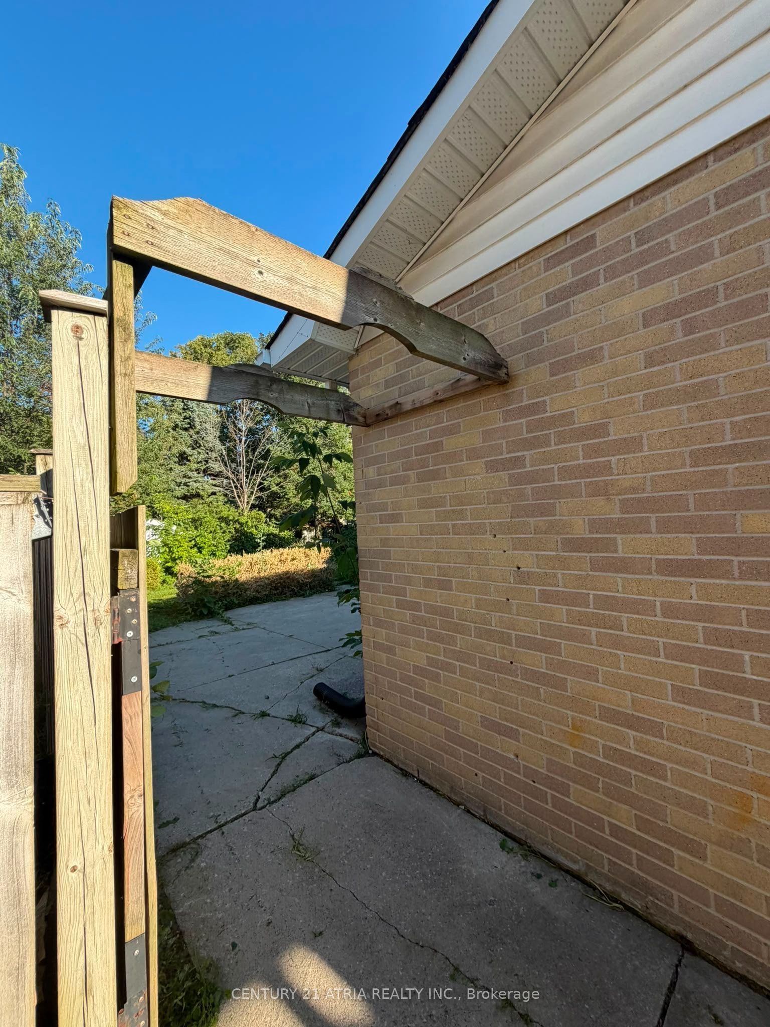 Unit Lower - 76 Bernick Drive, Barrie 2