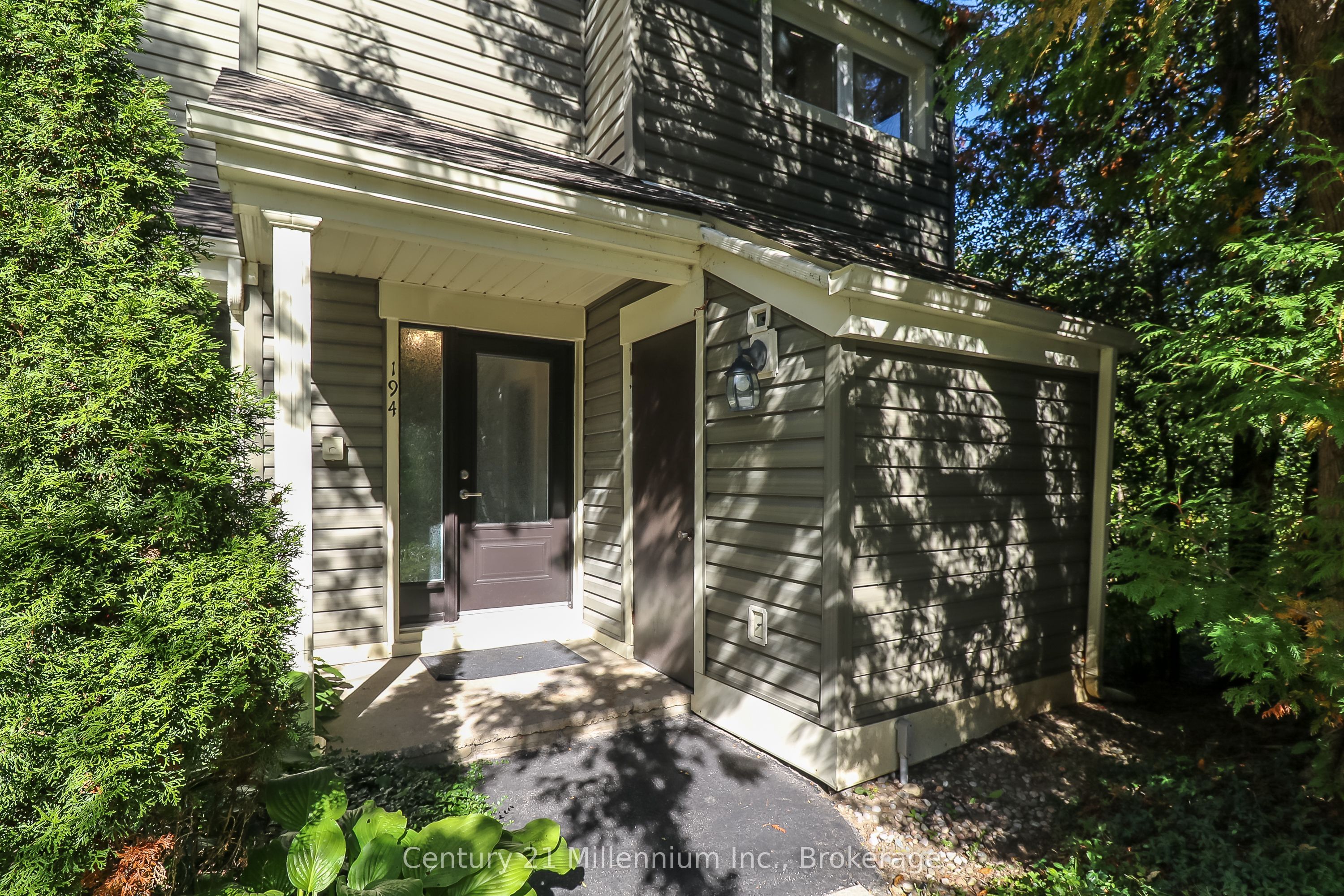 194 Escarpment Crescent, Collingwood 3