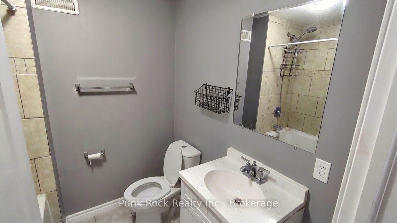 Unit 2 (BSMT) - 26 Cundles Road E, Barrie 3