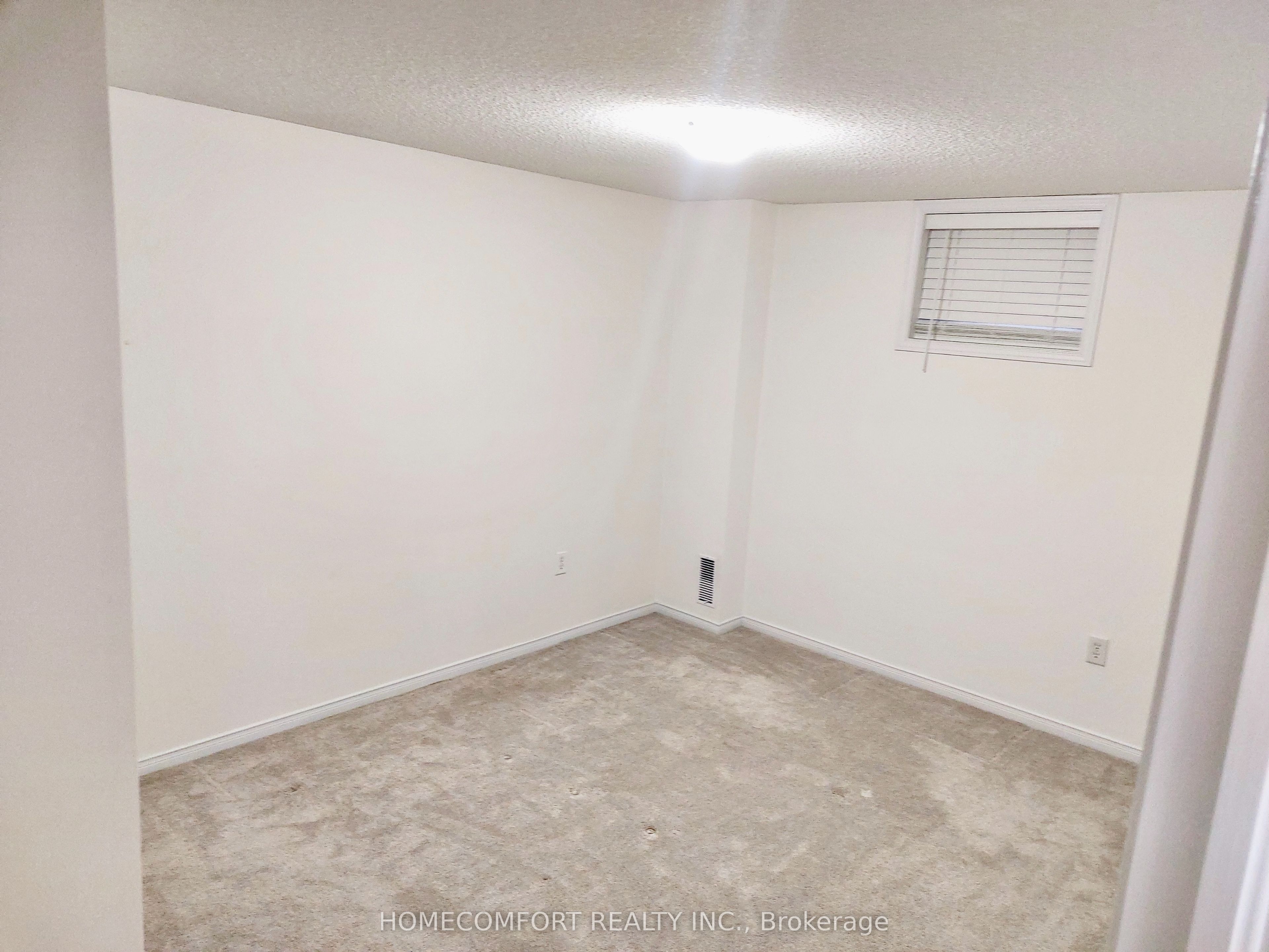 Unit Lower - 11 Catherine Drive, Barrie 4