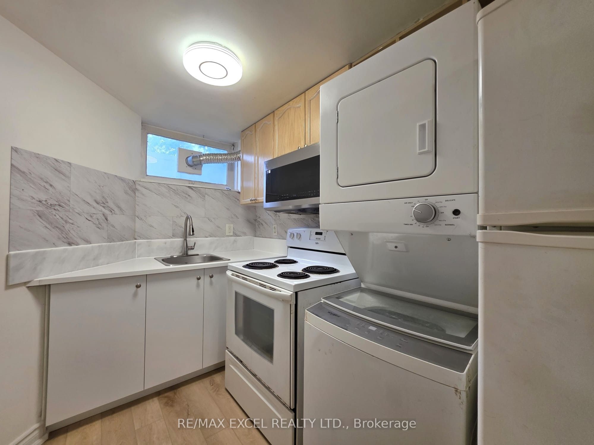Unit Bsmt - 22 Northpark Road, Barrie 2
