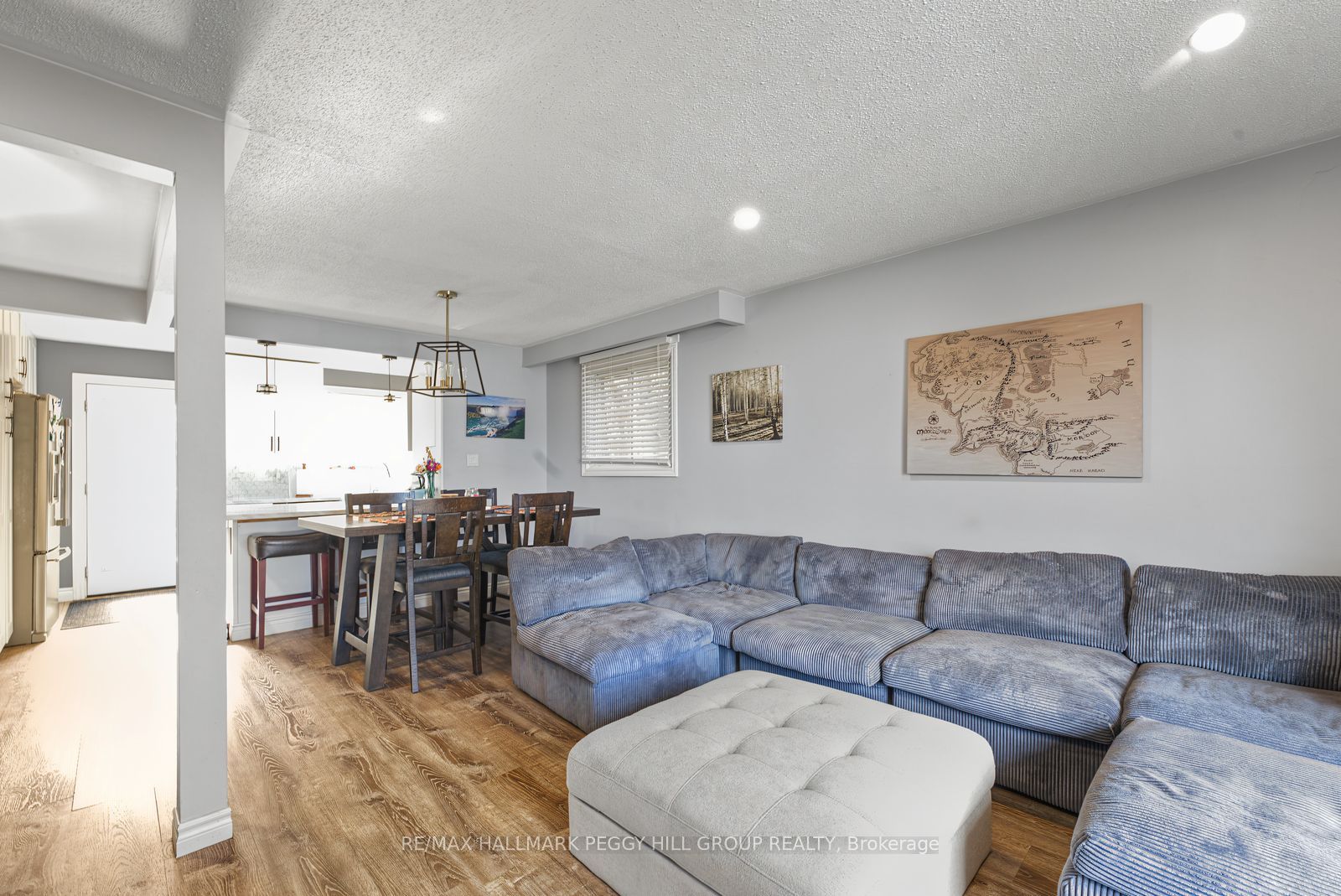 Unit Upper - 9 Baker Crescent, Barrie 4