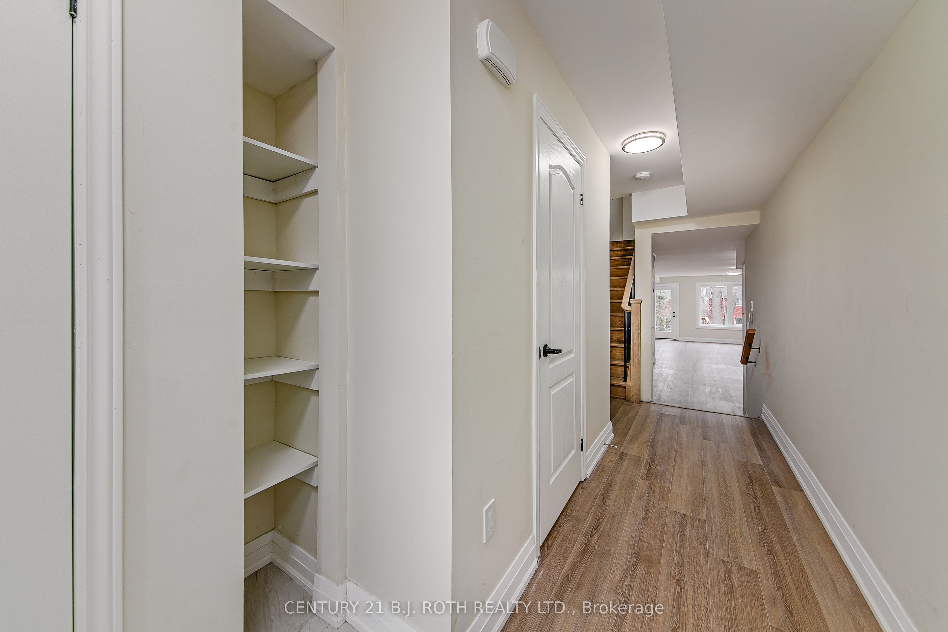 Unit 6 - 98 Peel Street, Barrie 3
