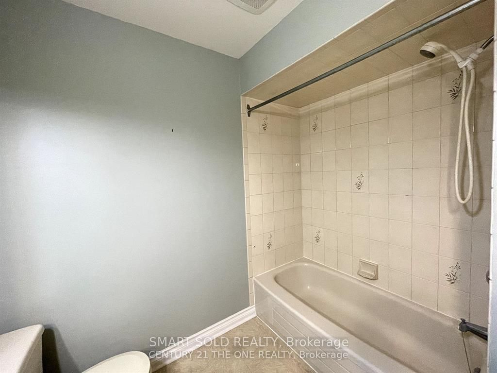 Unit upper - 330 Leacock Drive, Barrie 5