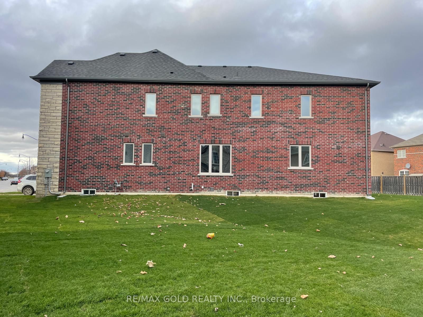 31 Dolomite Drive, Brampton 3