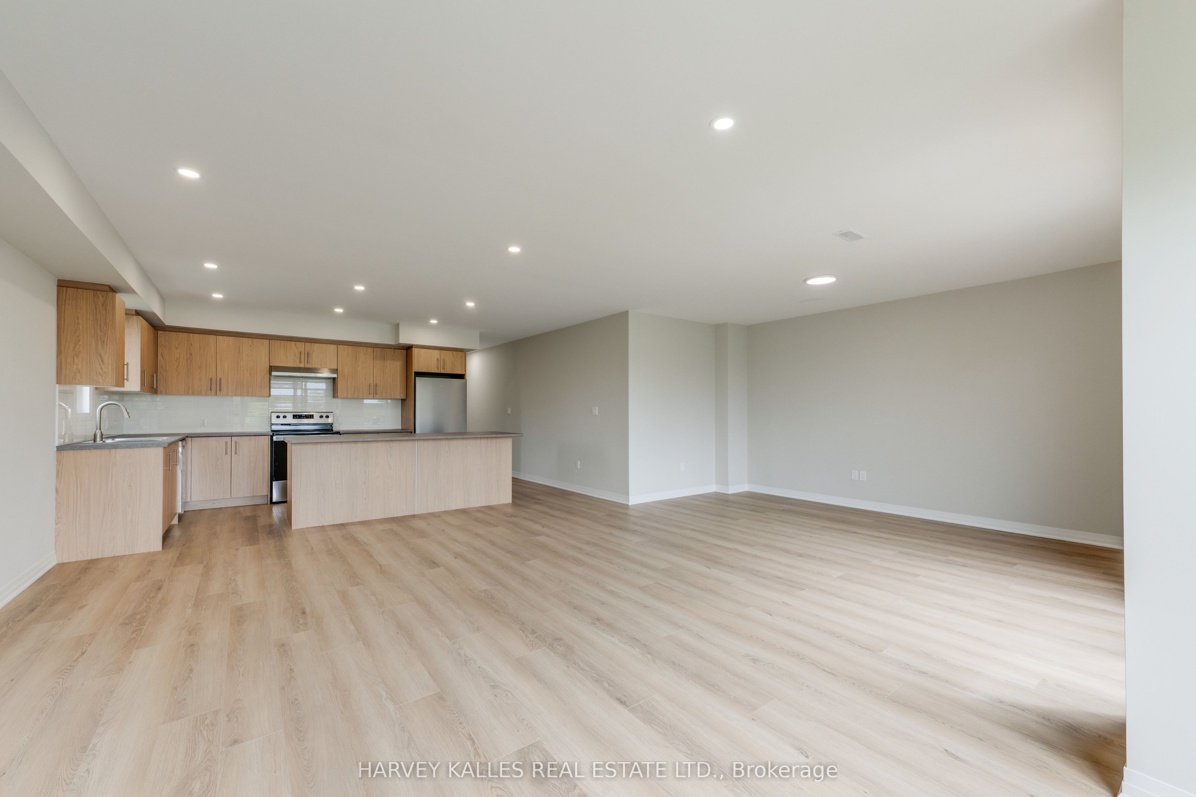 Unit 2 - 165 Spalding Road, North York 5