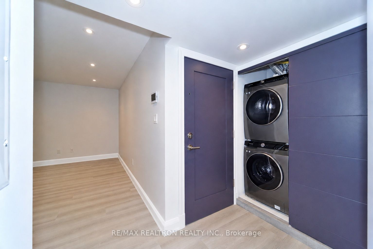 Unit 4 - 230 Boon Avenue, Toronto 2