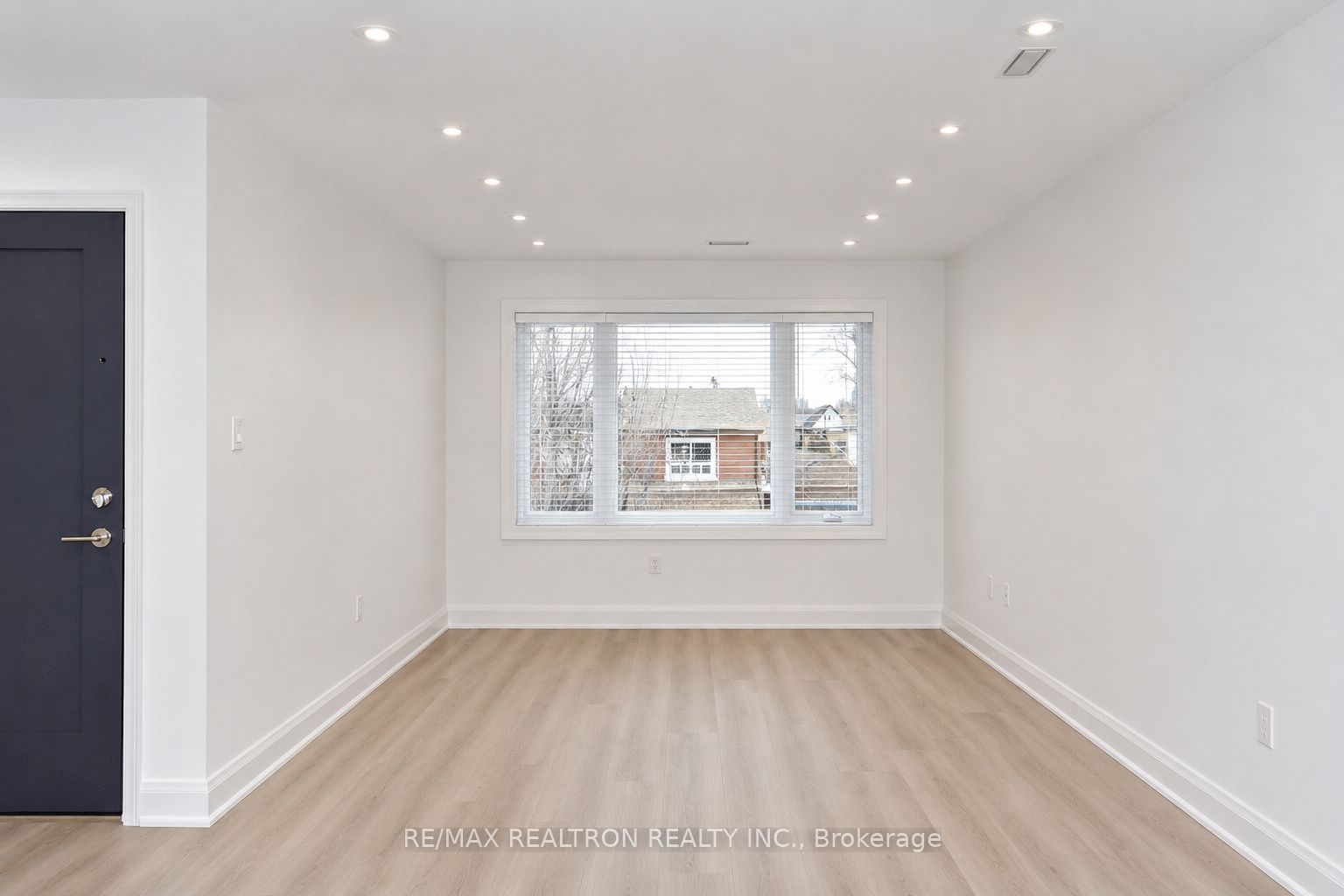 Unit 5 - 230 Boon Avenue, Toronto 3