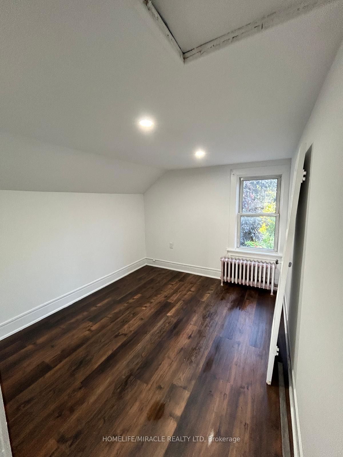 37 Clarence Street, Brampton 5
