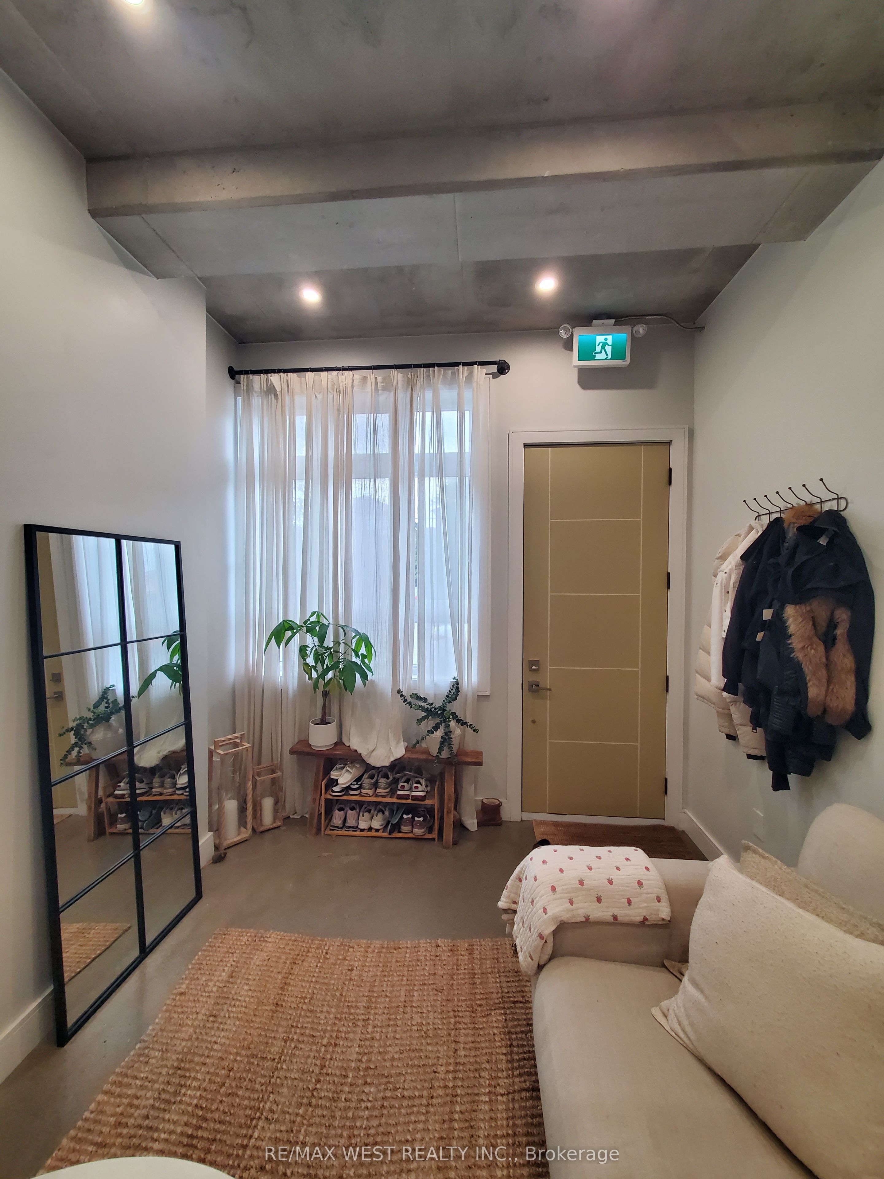Unit 1 - 1745 Keele Street, Toronto 5