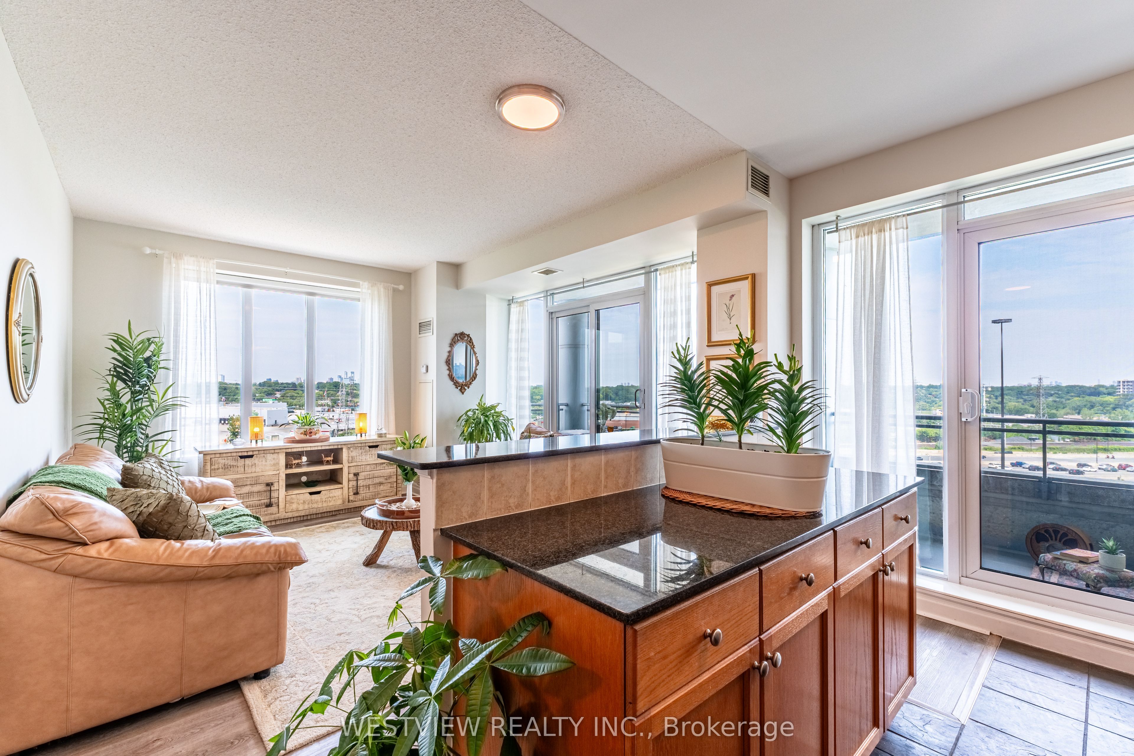 Unit 1004 - 2119 Lake Shore Boulevard W, Etobicoke 3