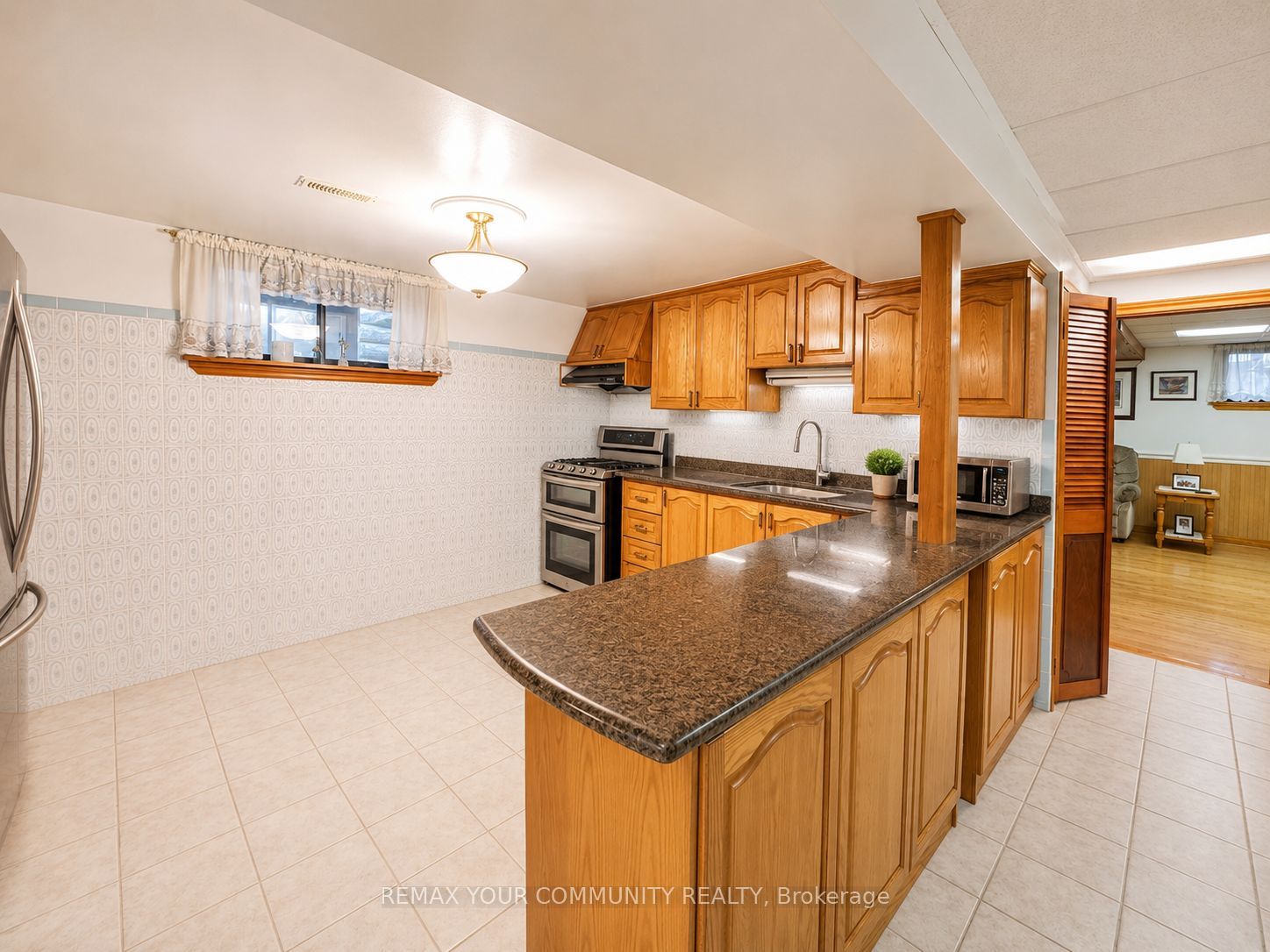 47 Cayuga Avenue, Toronto 4