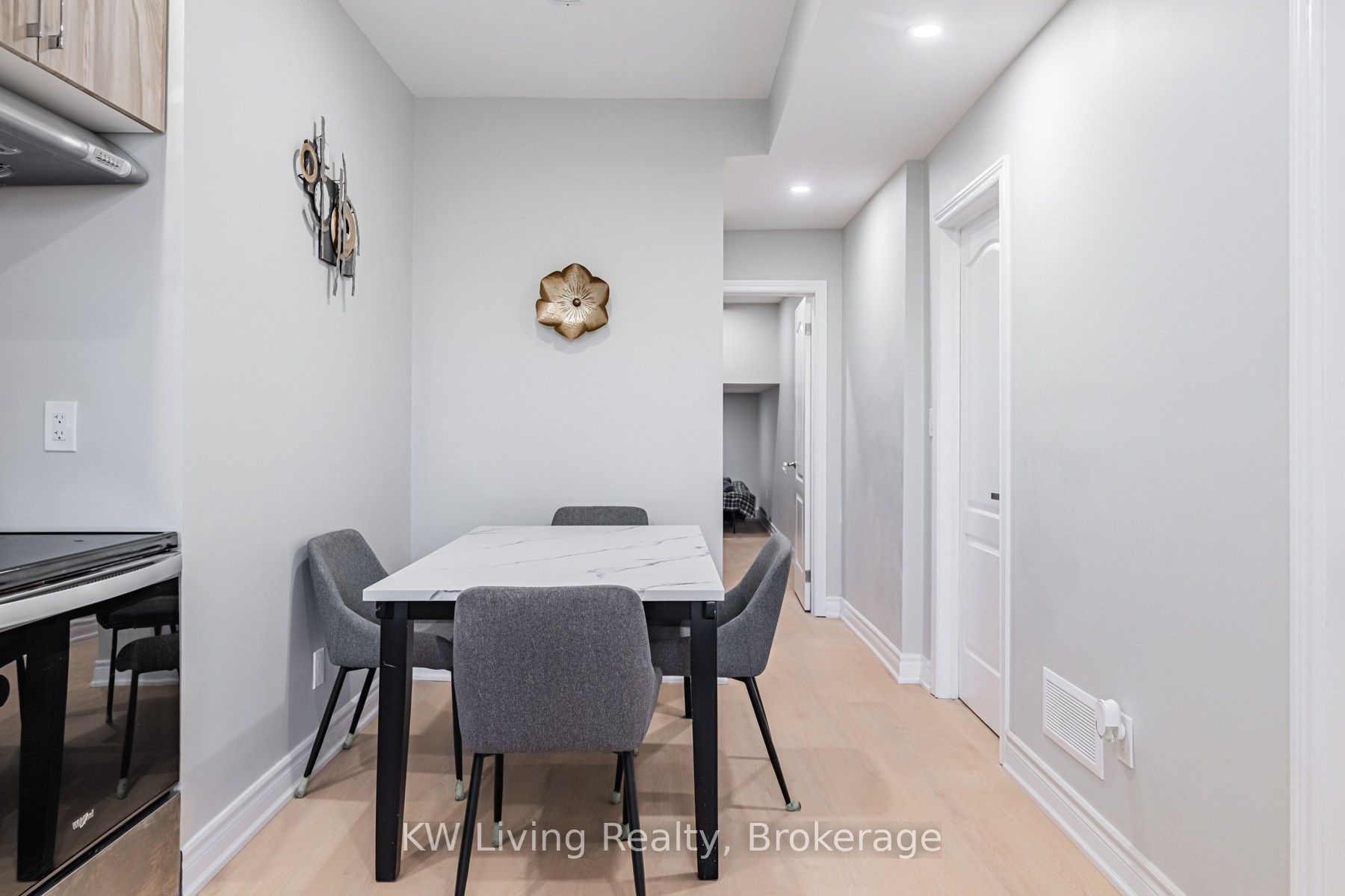 Unit Basement - 72 bermondsey Way, Brampton 2