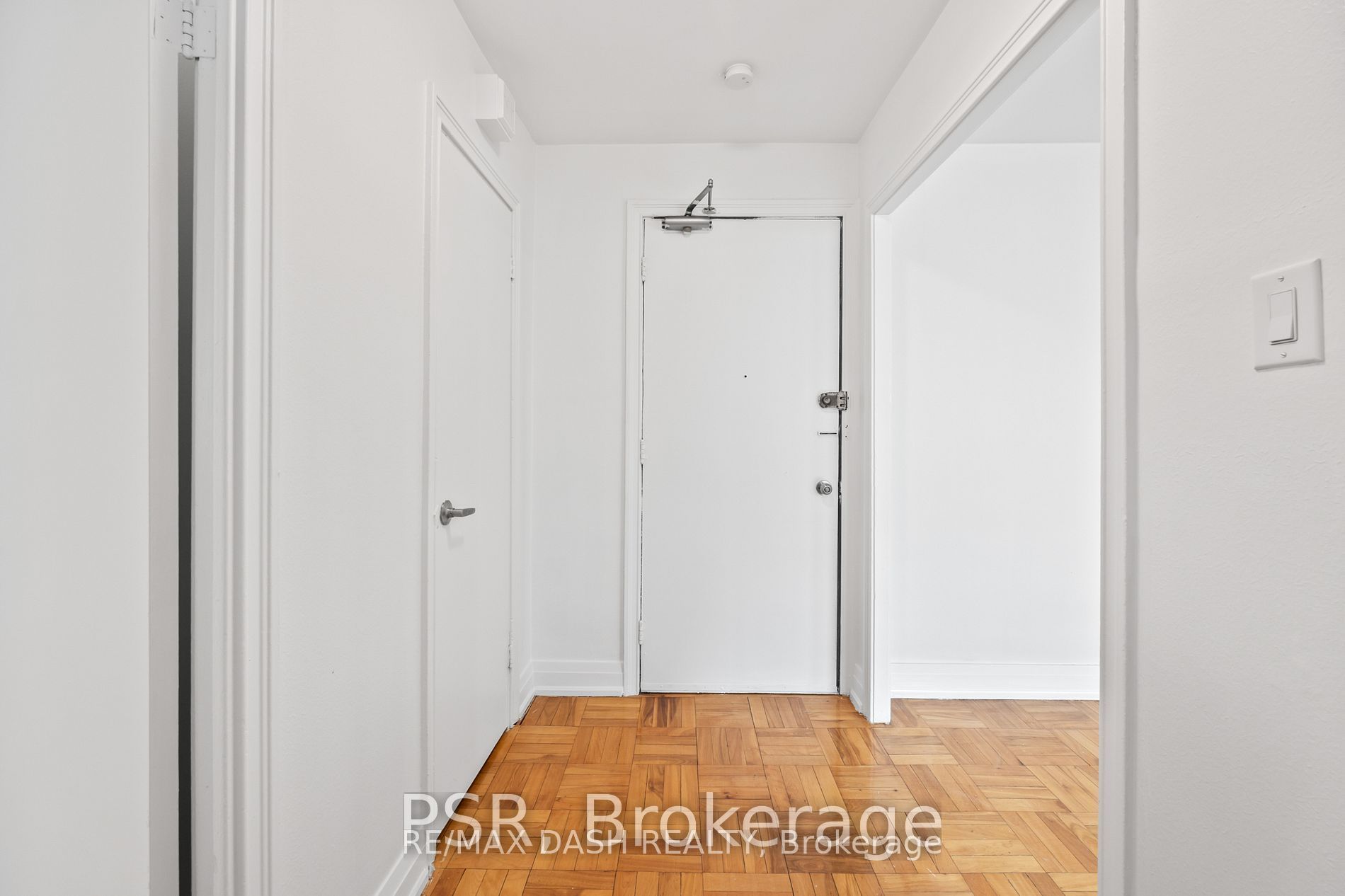 Unit 18 - 69 Old Mill Terrace, Etobicoke 5