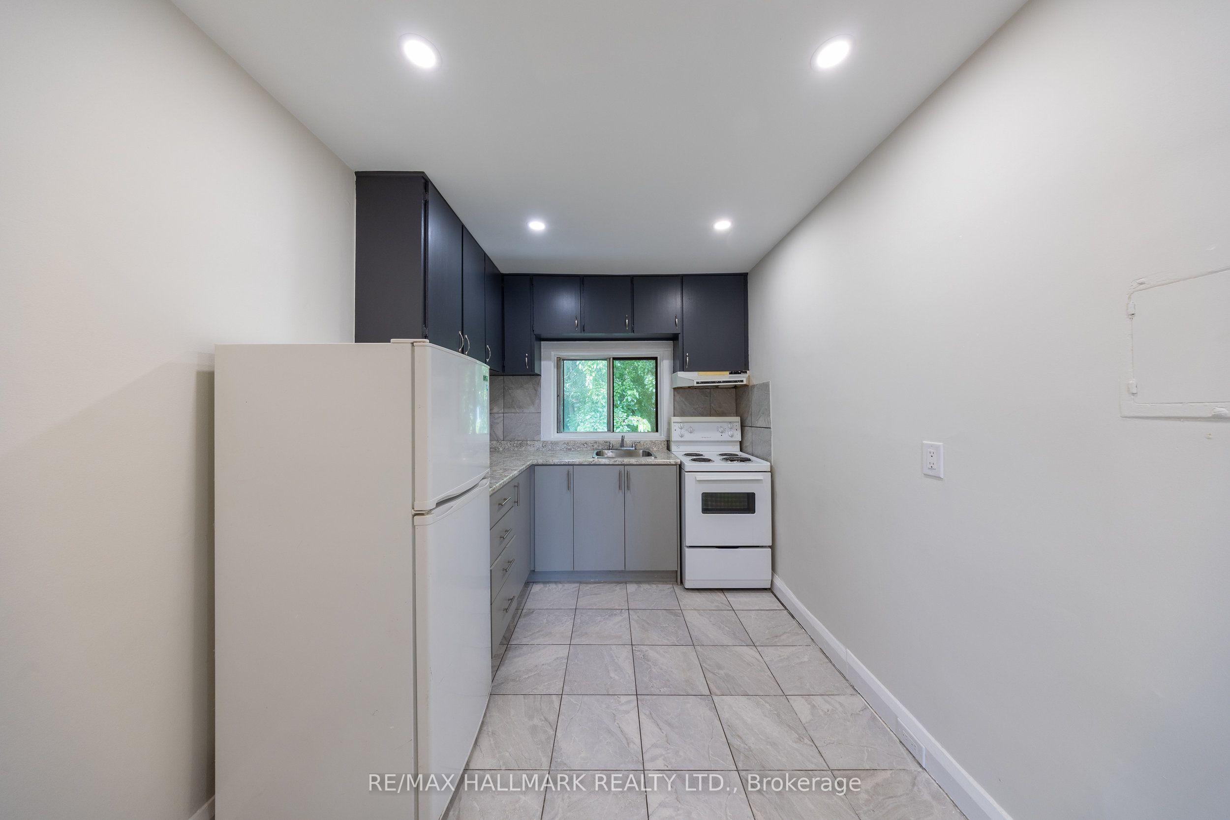 Unit Upper - 1366 Davenport Road, Toronto 4